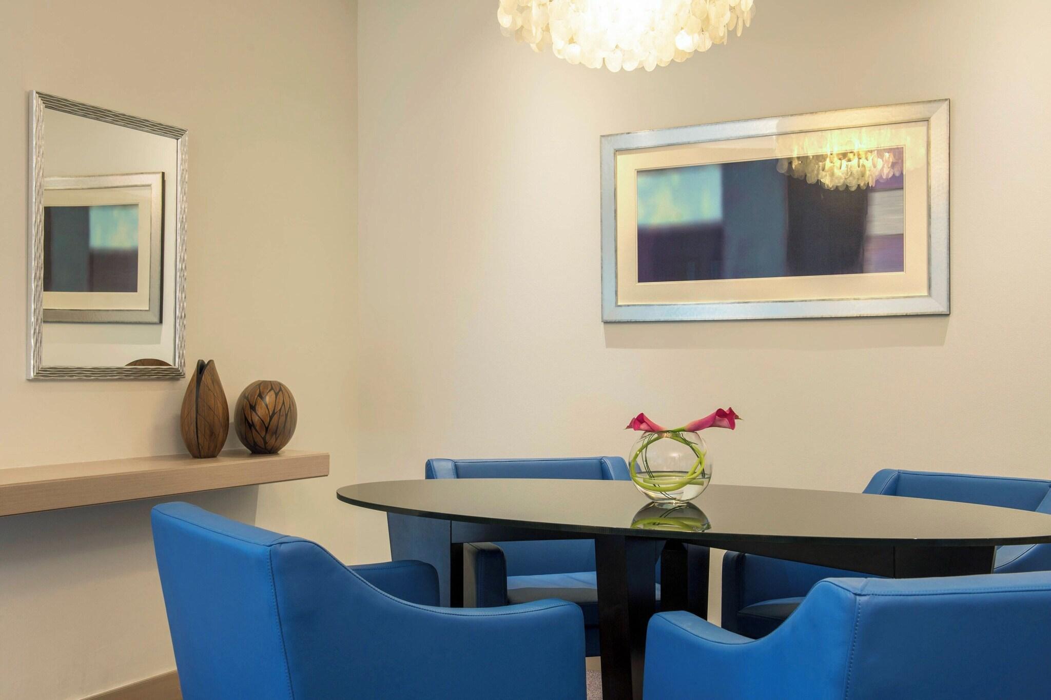 Suite Deluxe King Bed