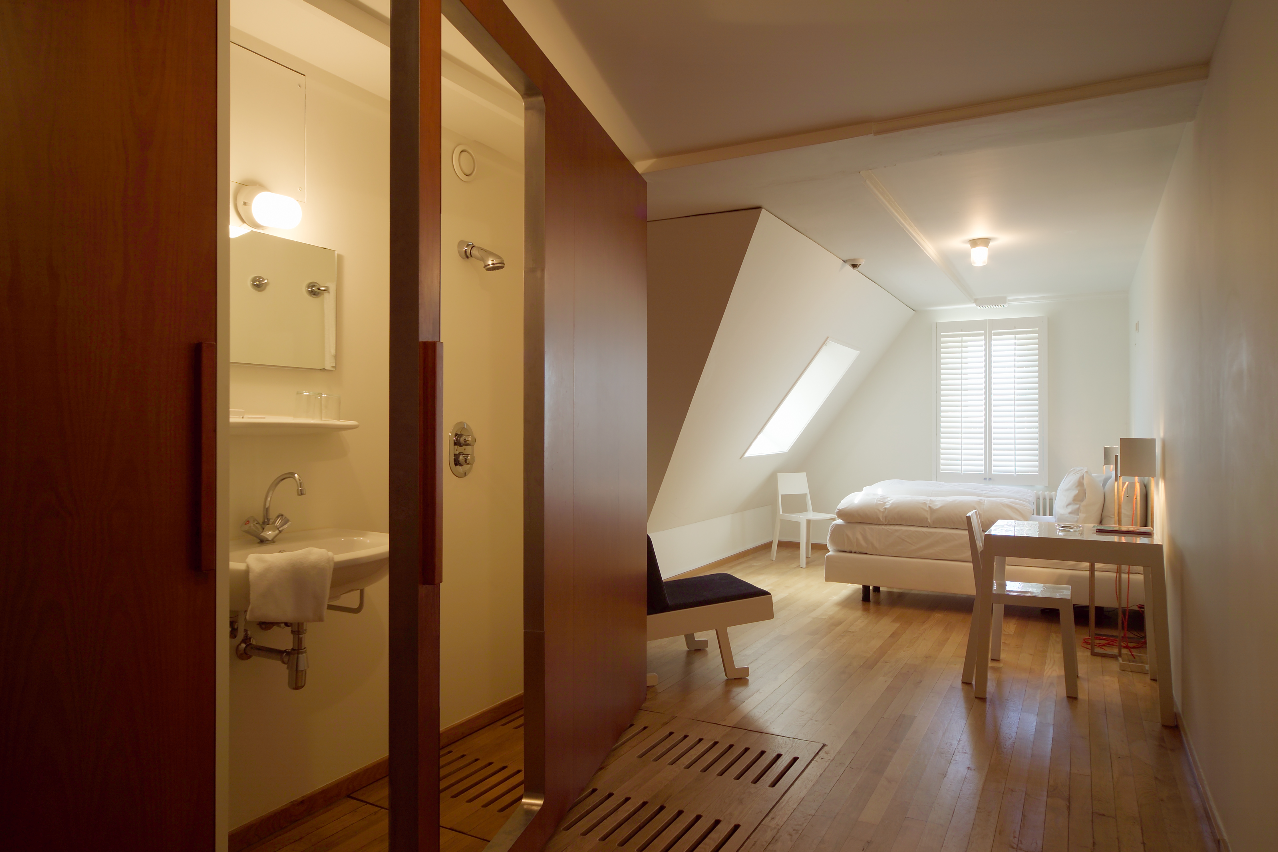 Double or Twin Standard