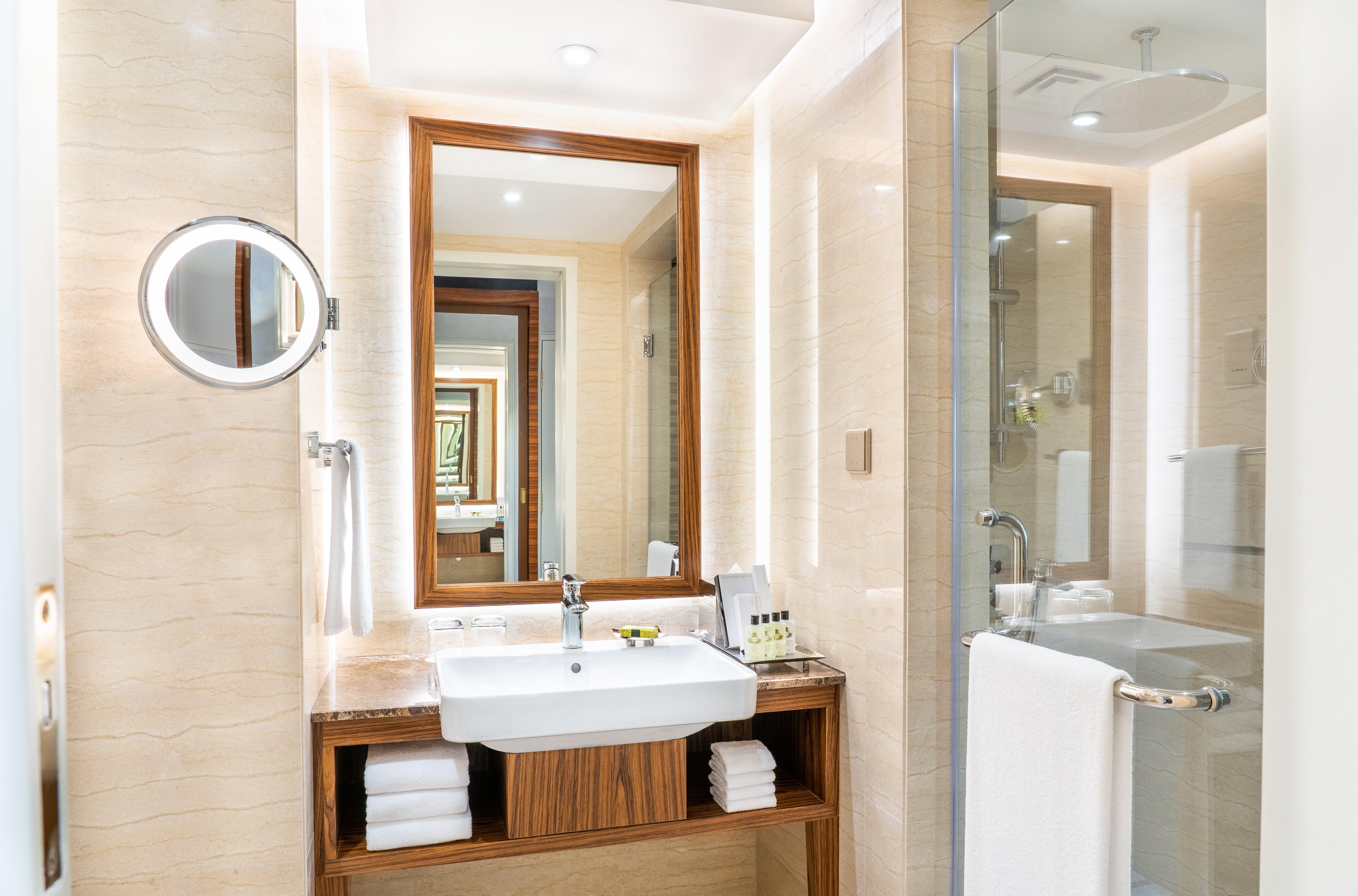 Double Club King Bed