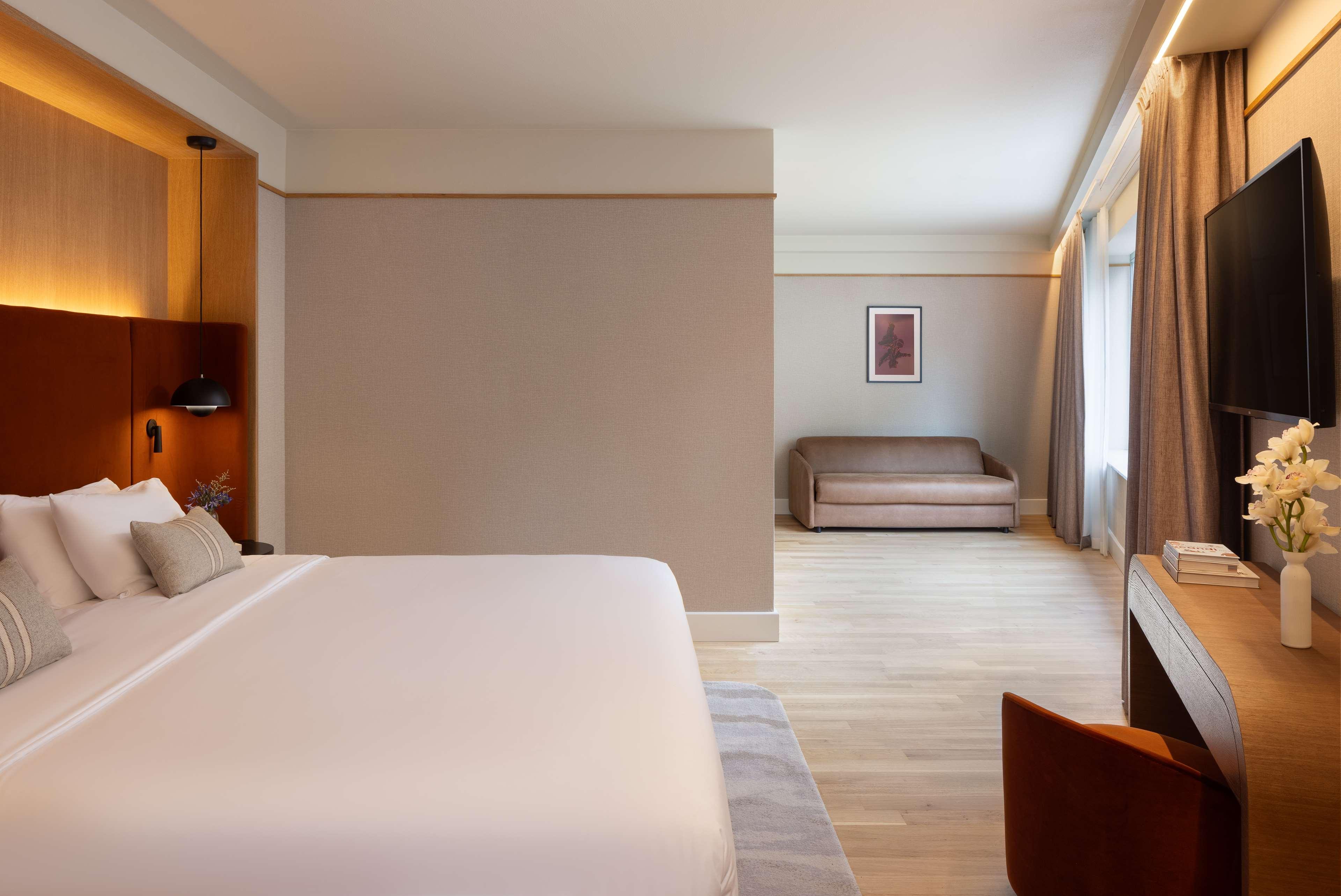 Junior Suite with Views