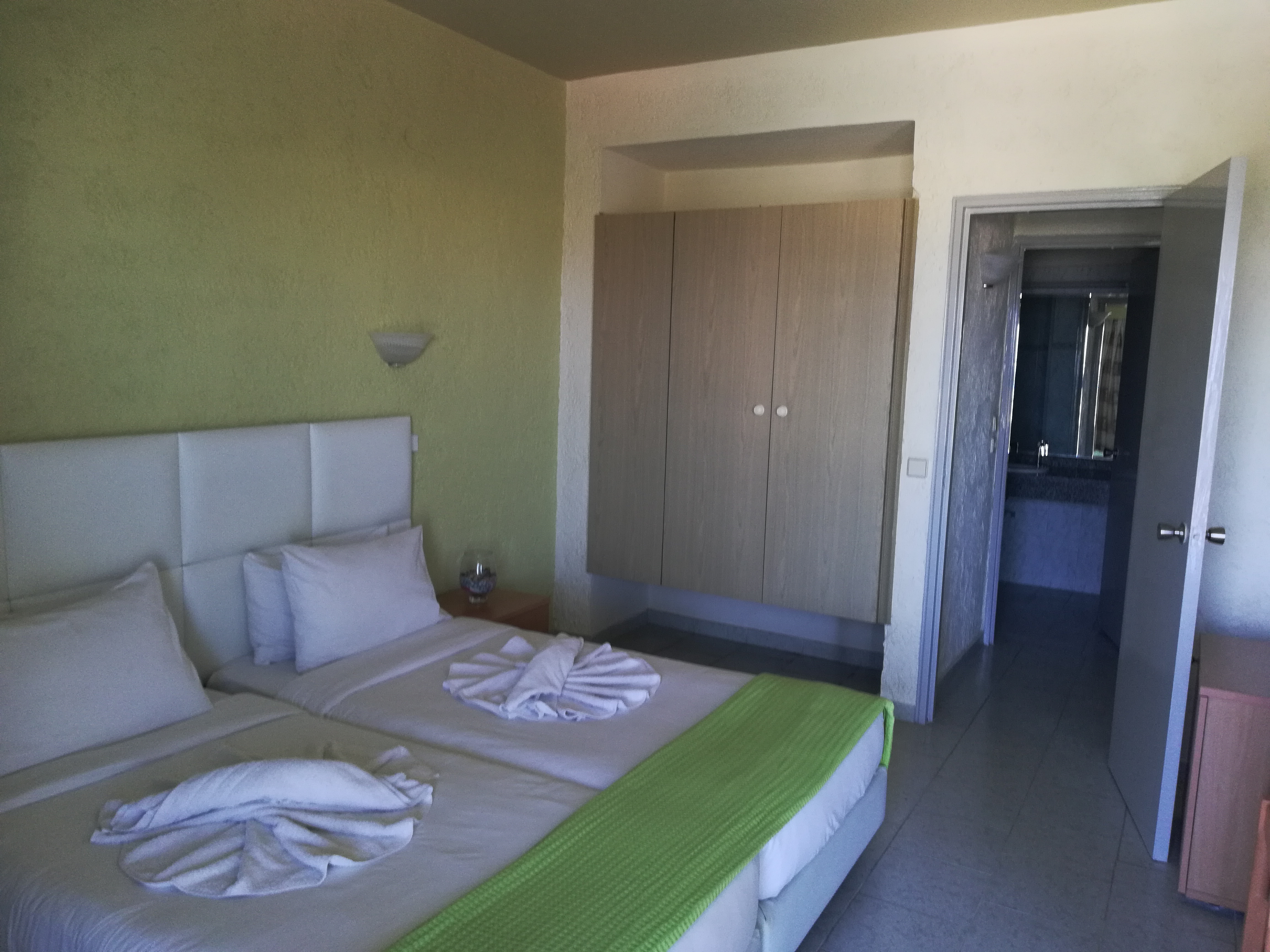 Apartment Capacity 4