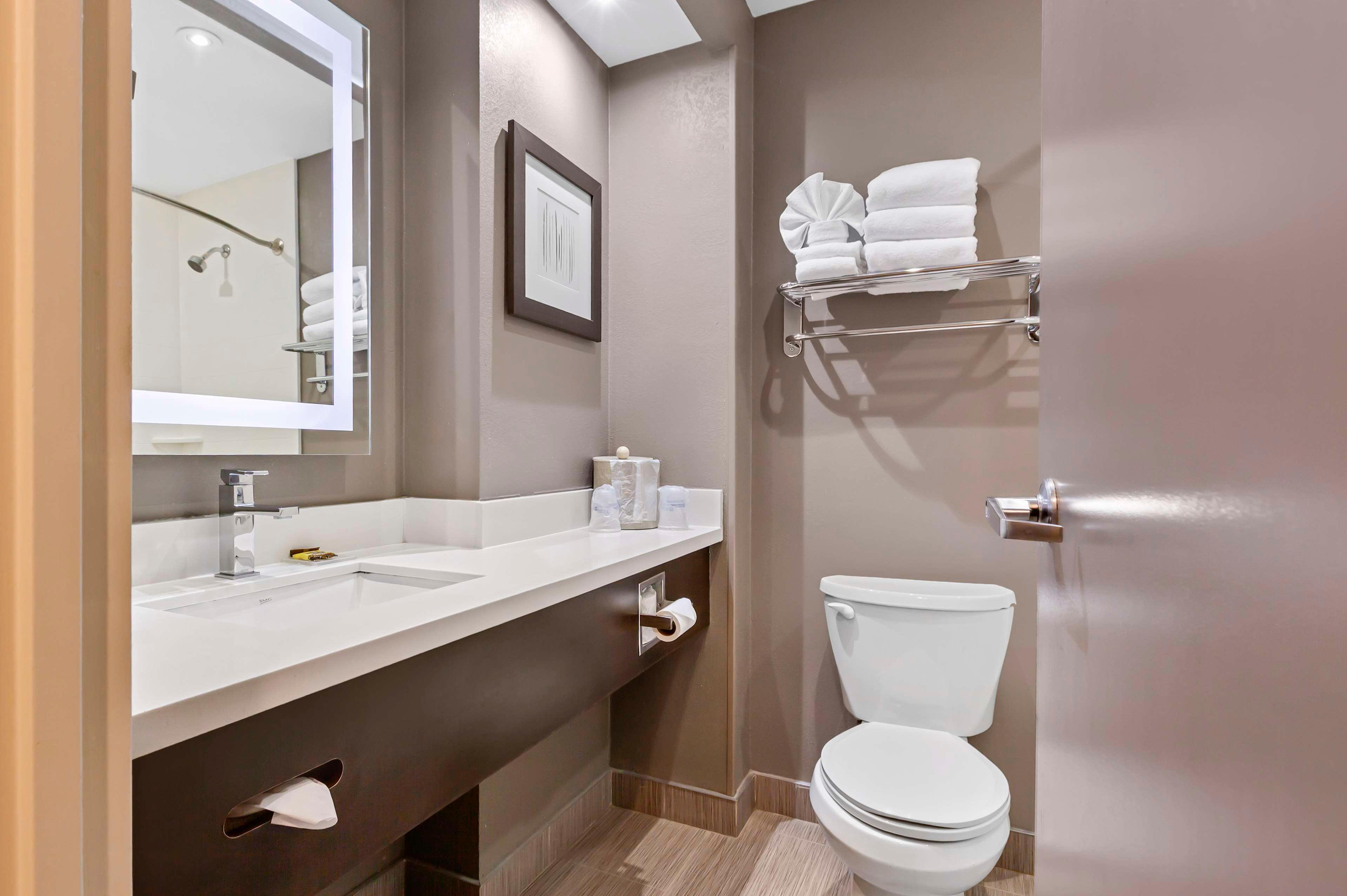 Double Two Queen Beds Non Smoking