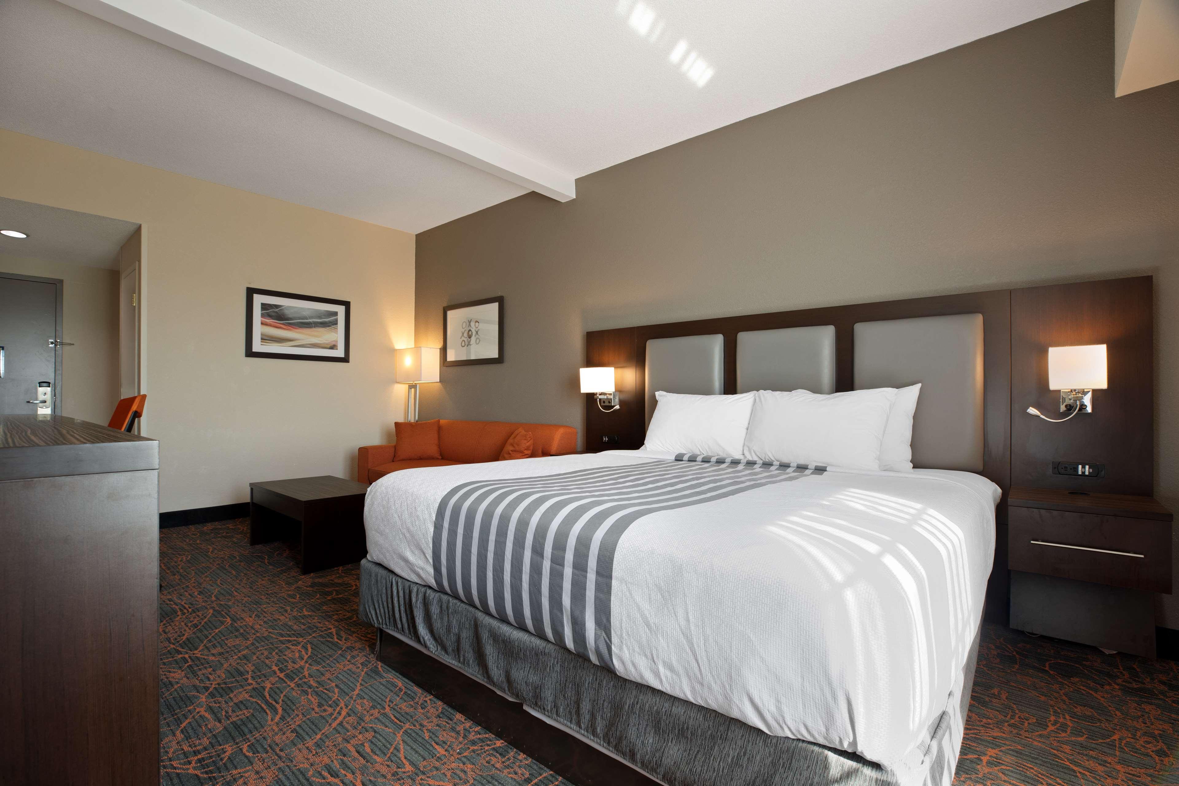 Quadruple Non Smoking