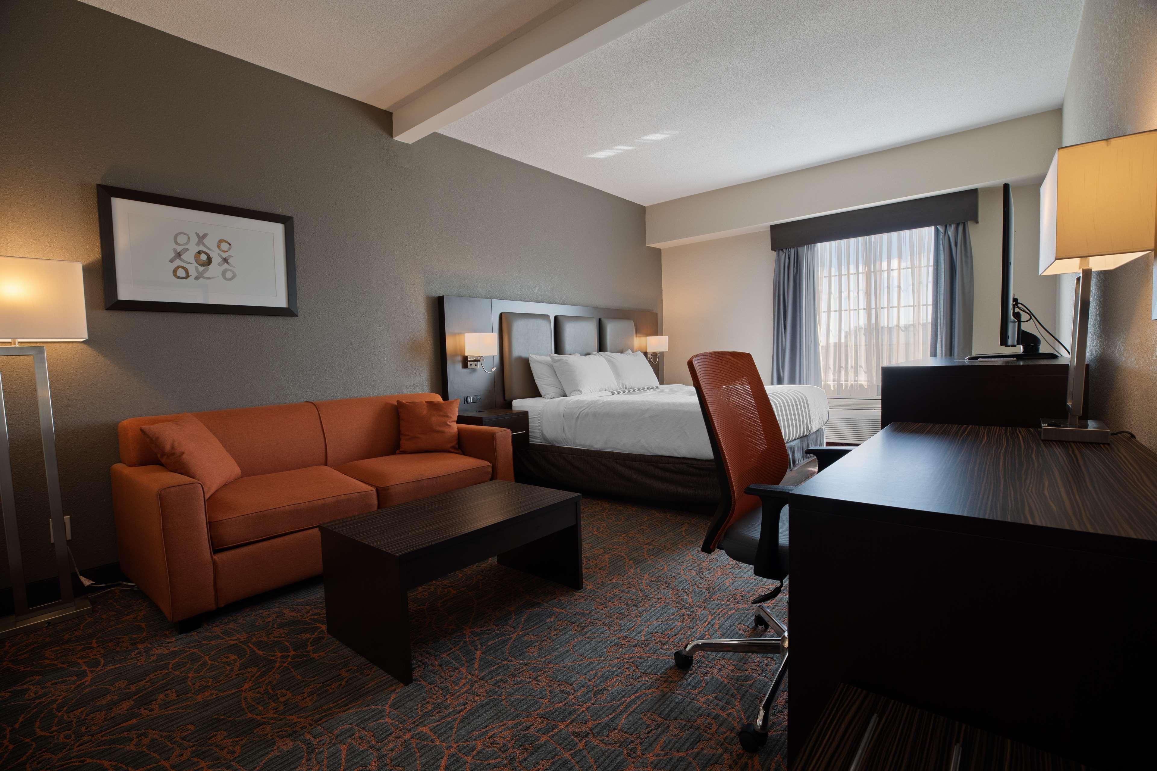 Quadruple Non Smoking