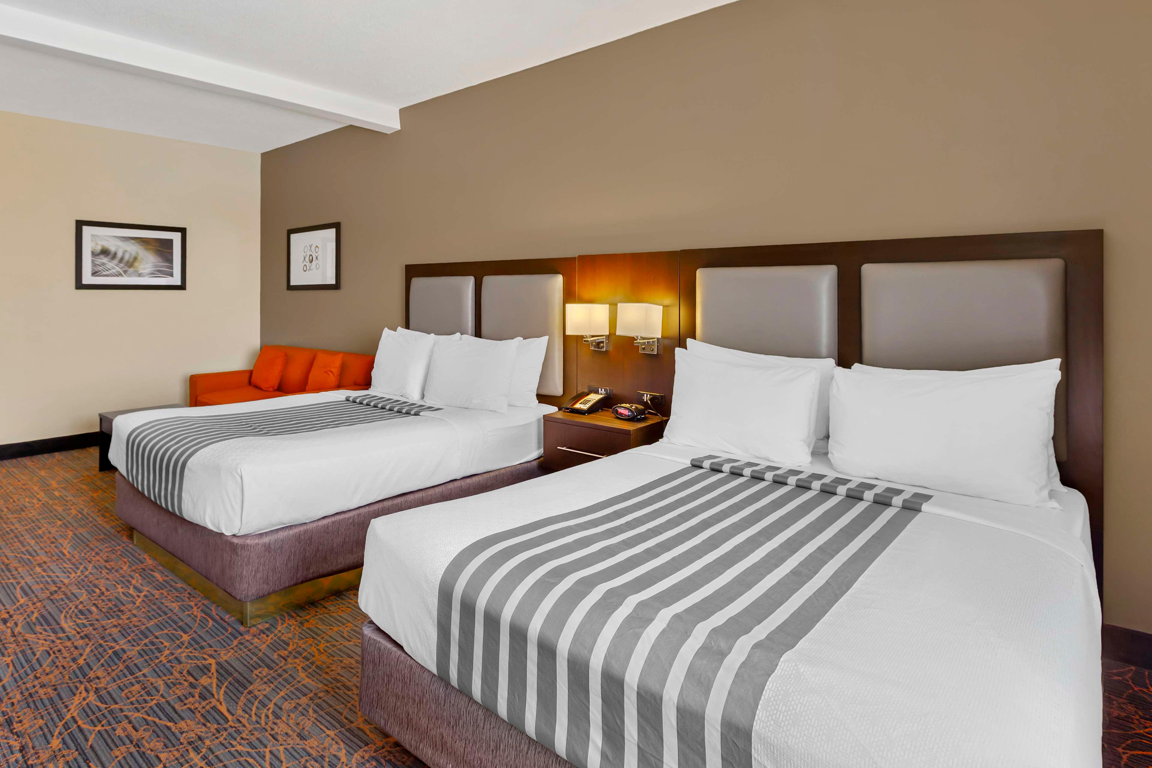 Double Two Queen Beds Non Smoking