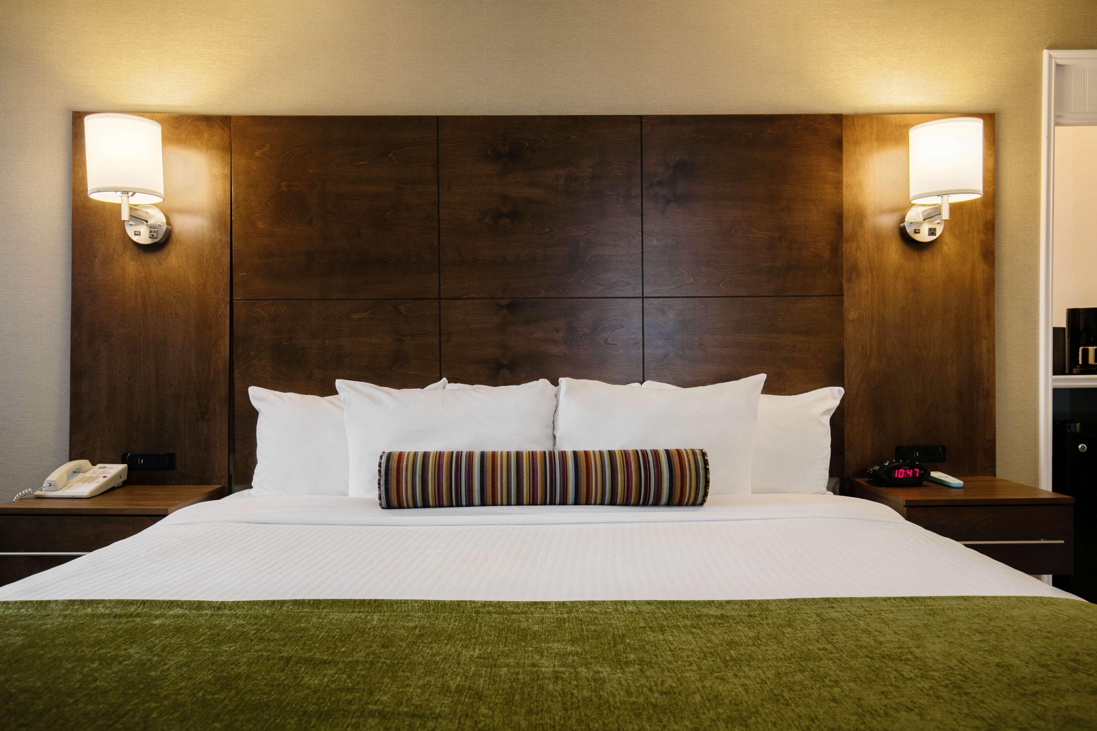 Double King Bed Non Smoking