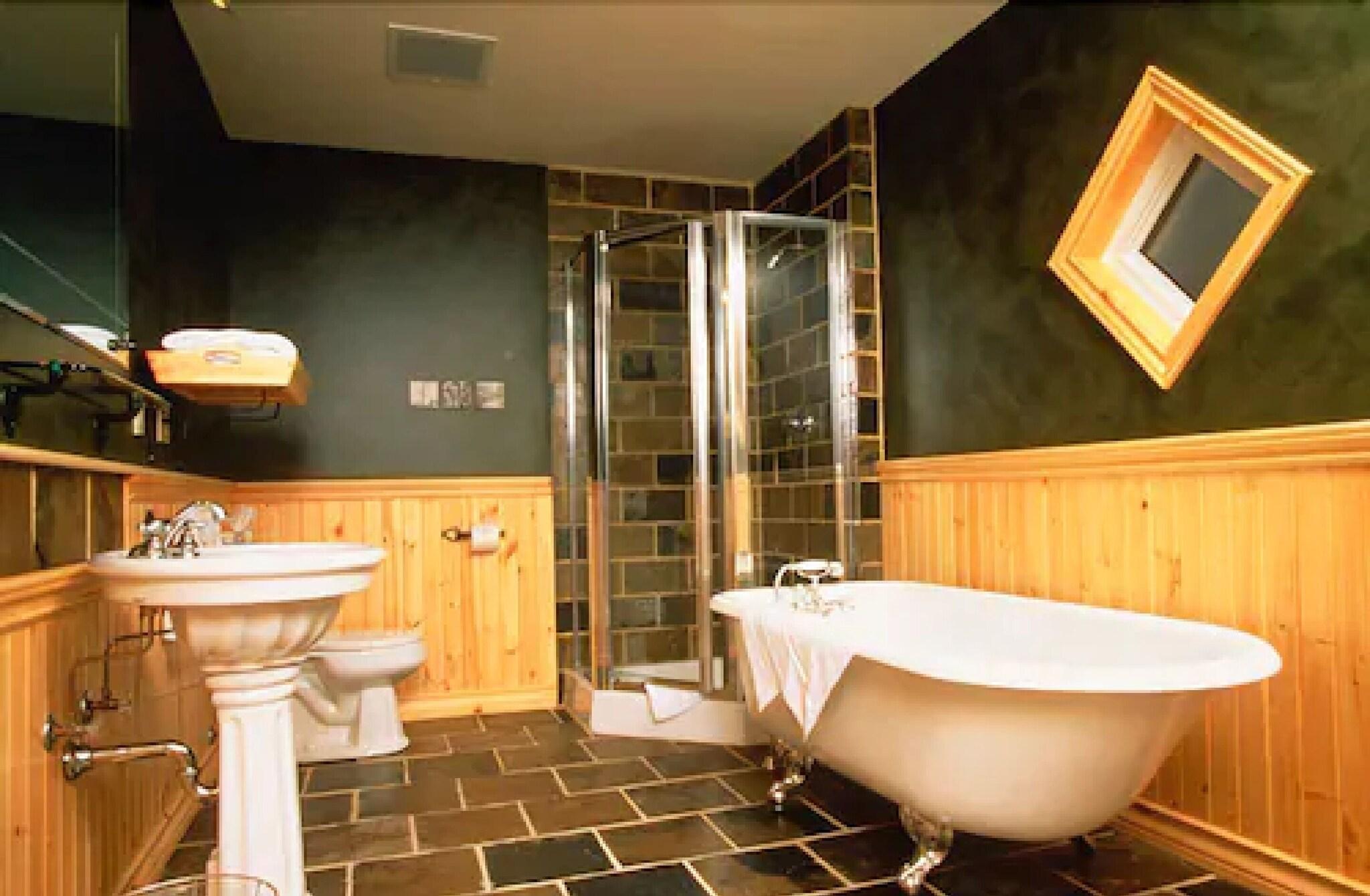 Double Premier Queen Bed