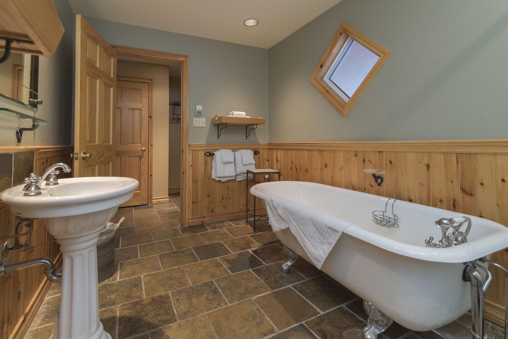 Double Premier Queen Bed