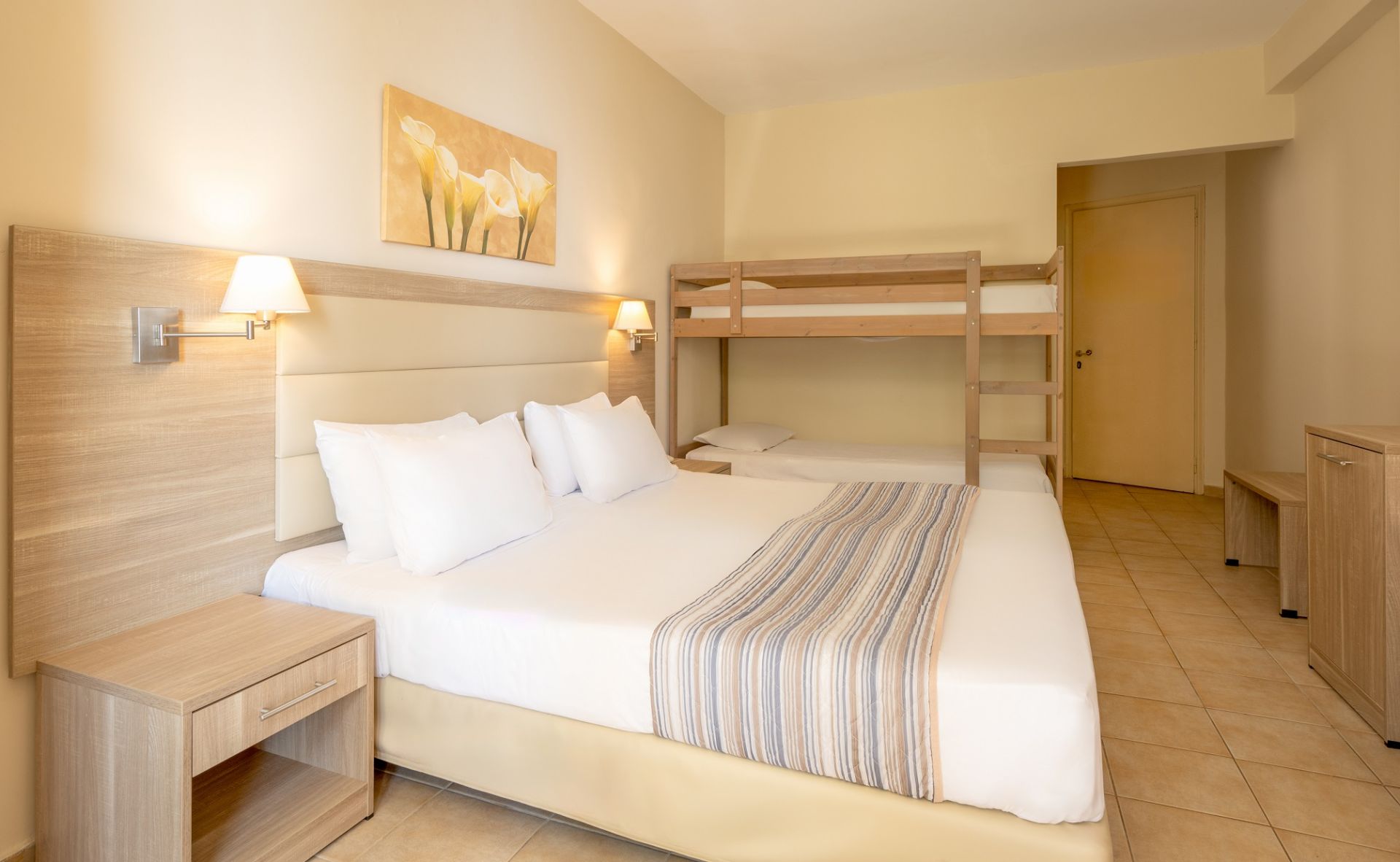 Double or Twin Side Sea View