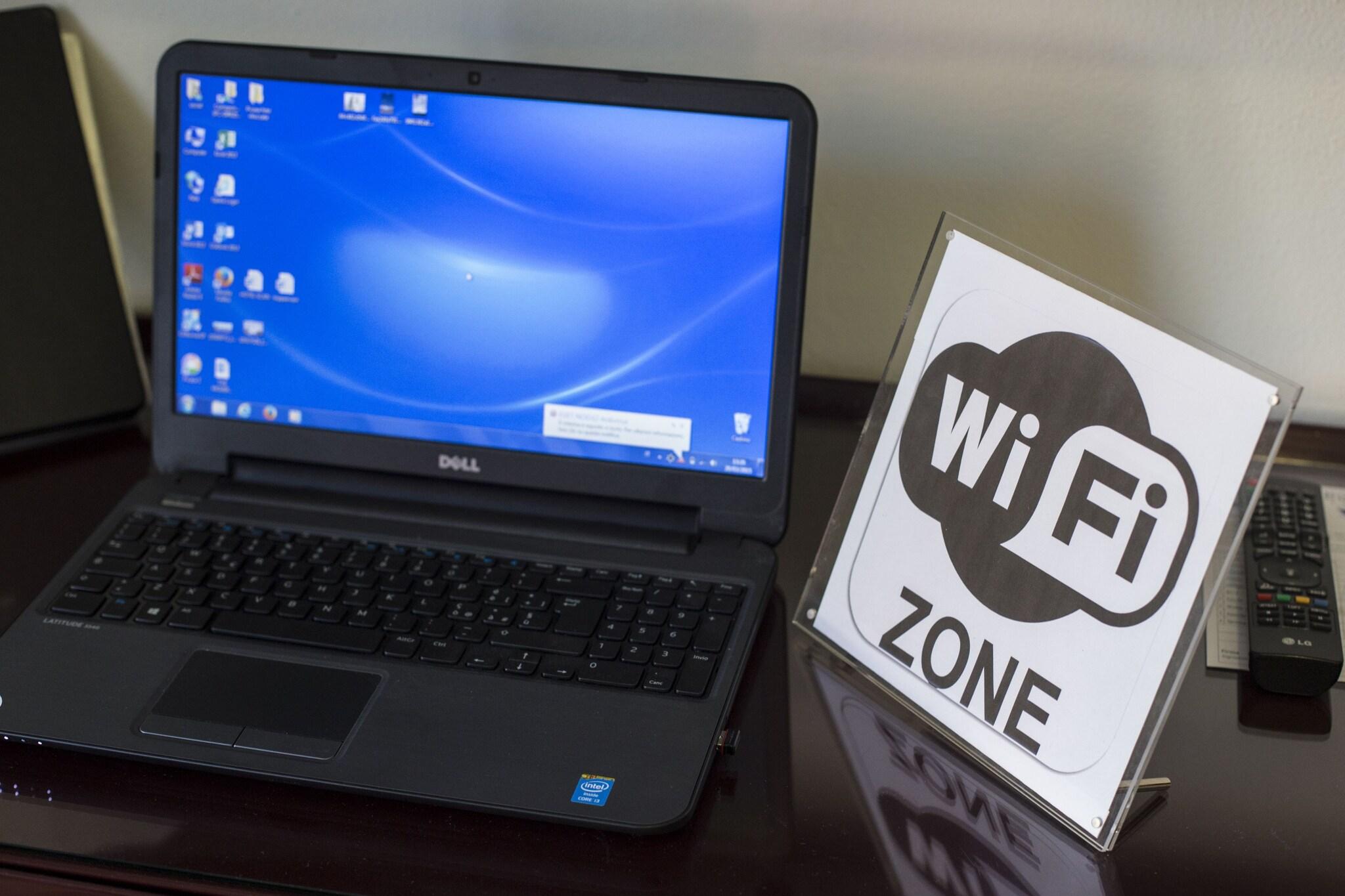 Double Single Executive