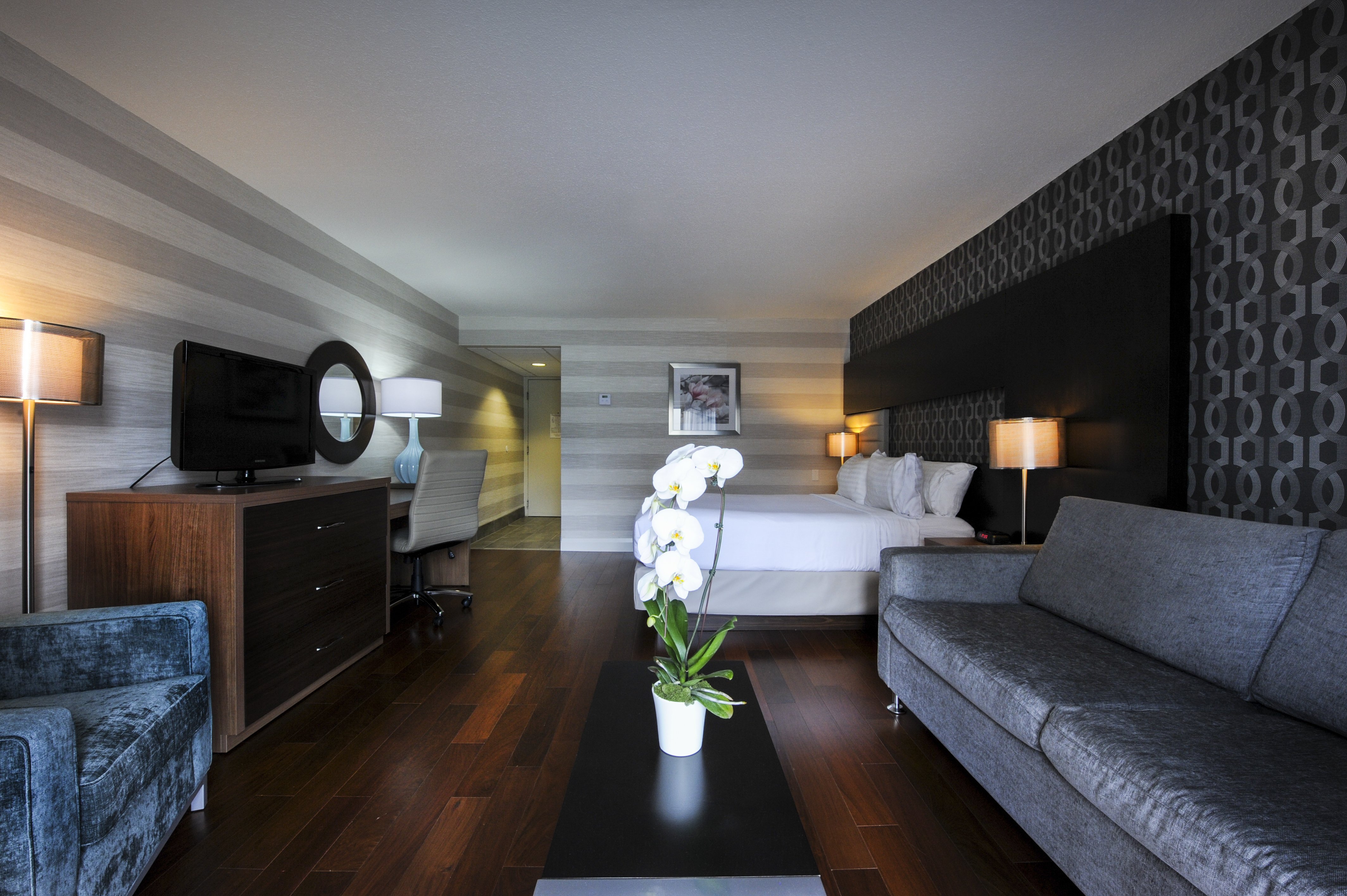 Double Queen Size Bed