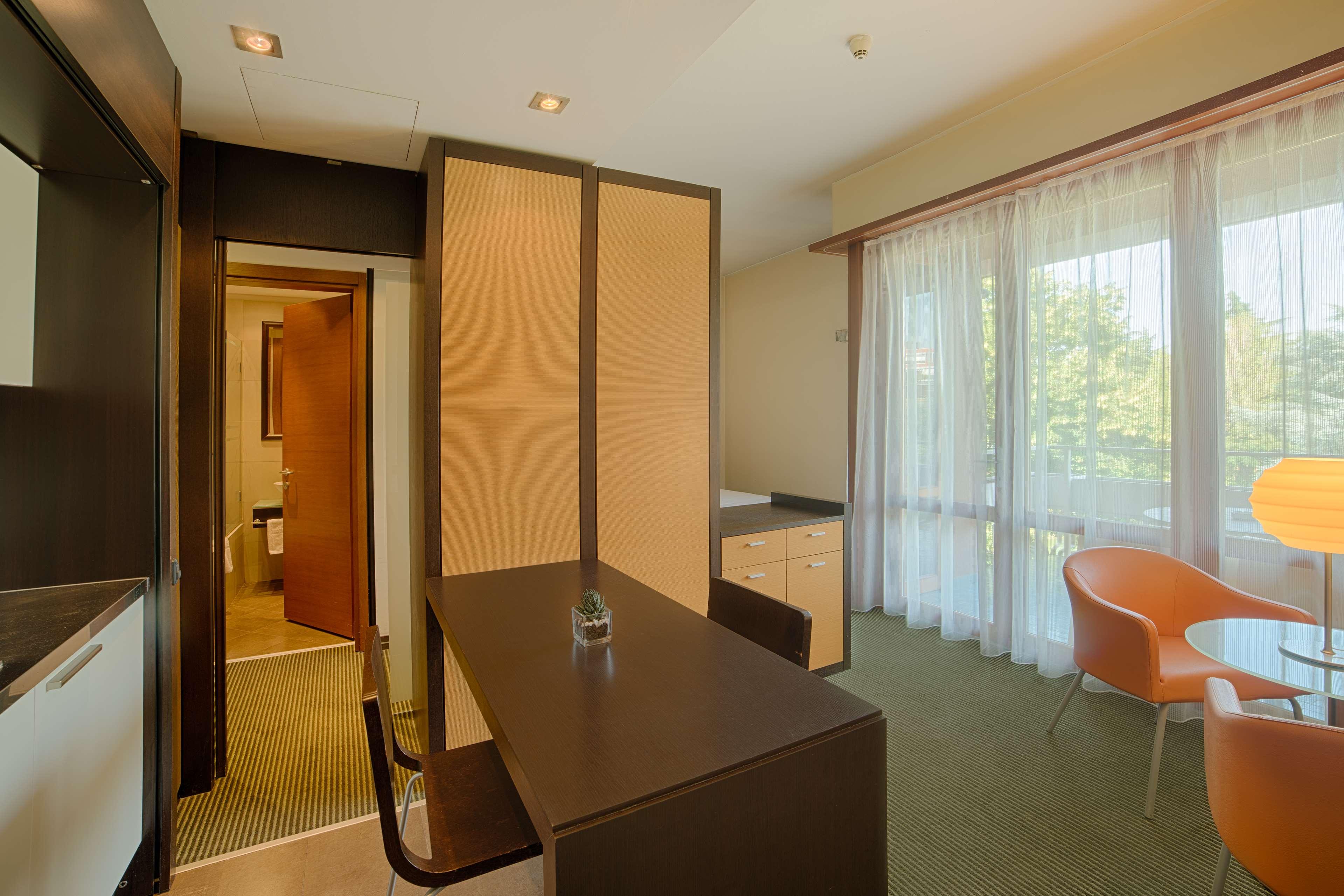 Apartment Capacity 2