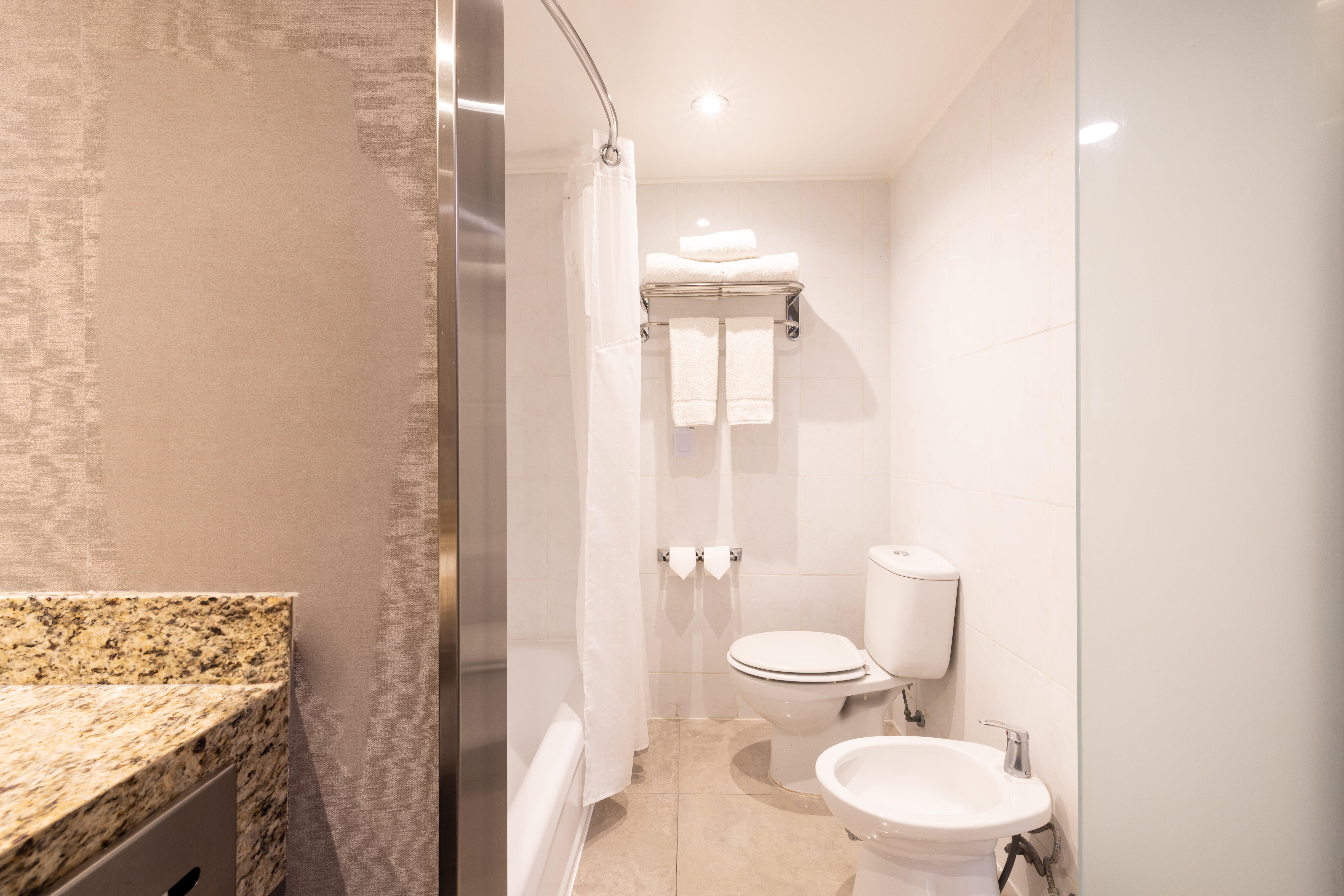 Suite City View King Bed