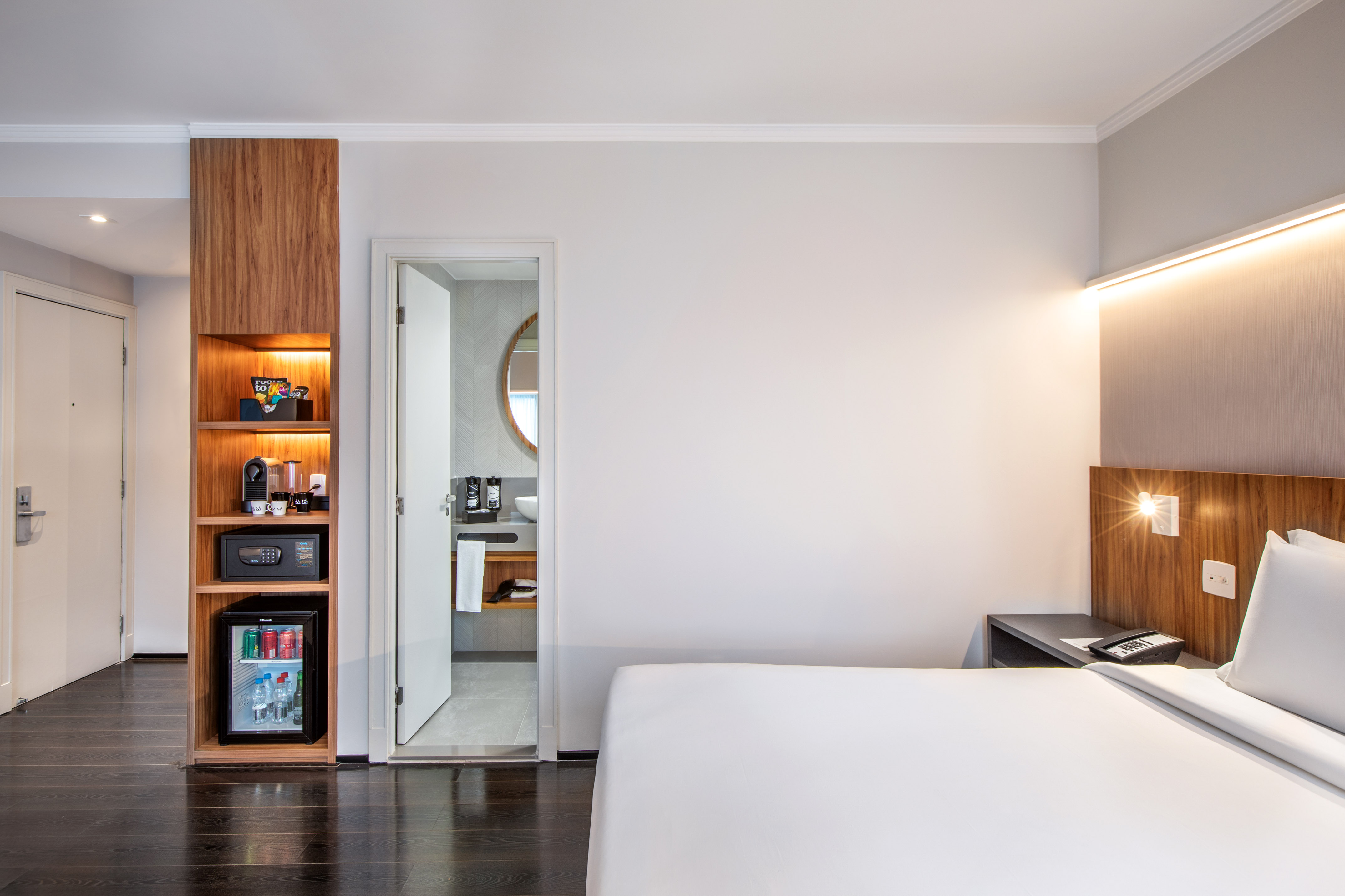 Room City View Queen Bed