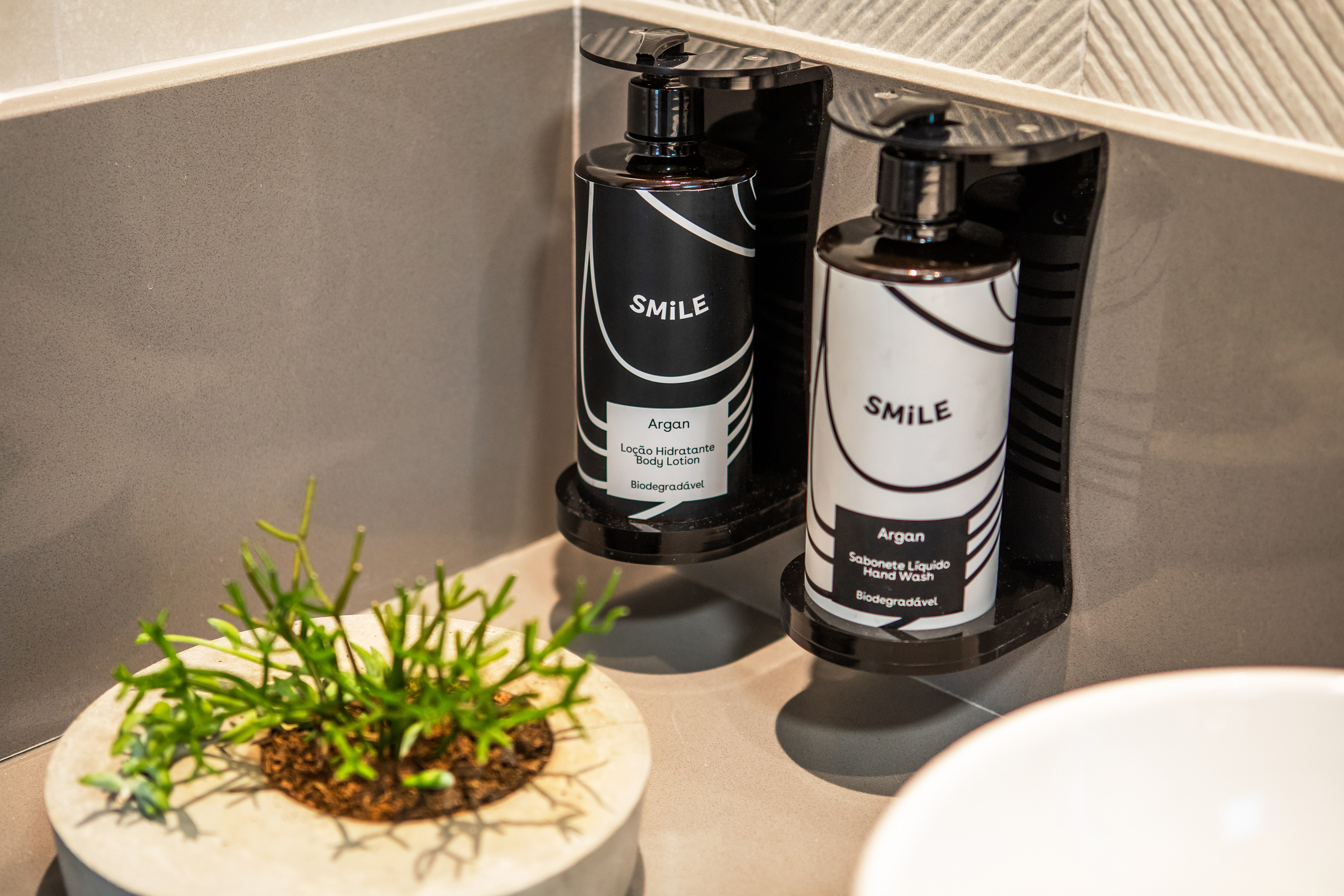 Room City View Queen Bed