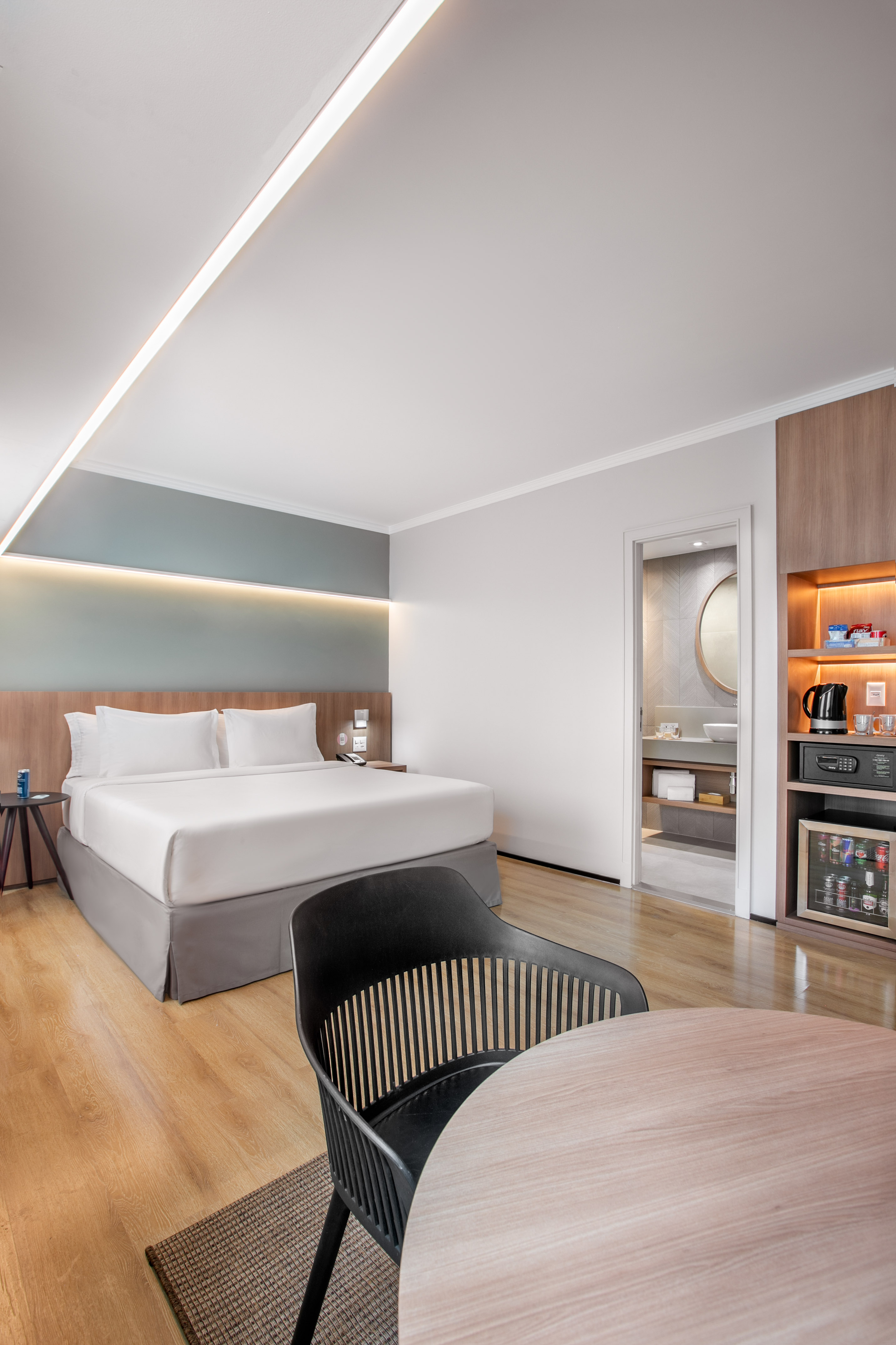 Double Premium Queen Bed