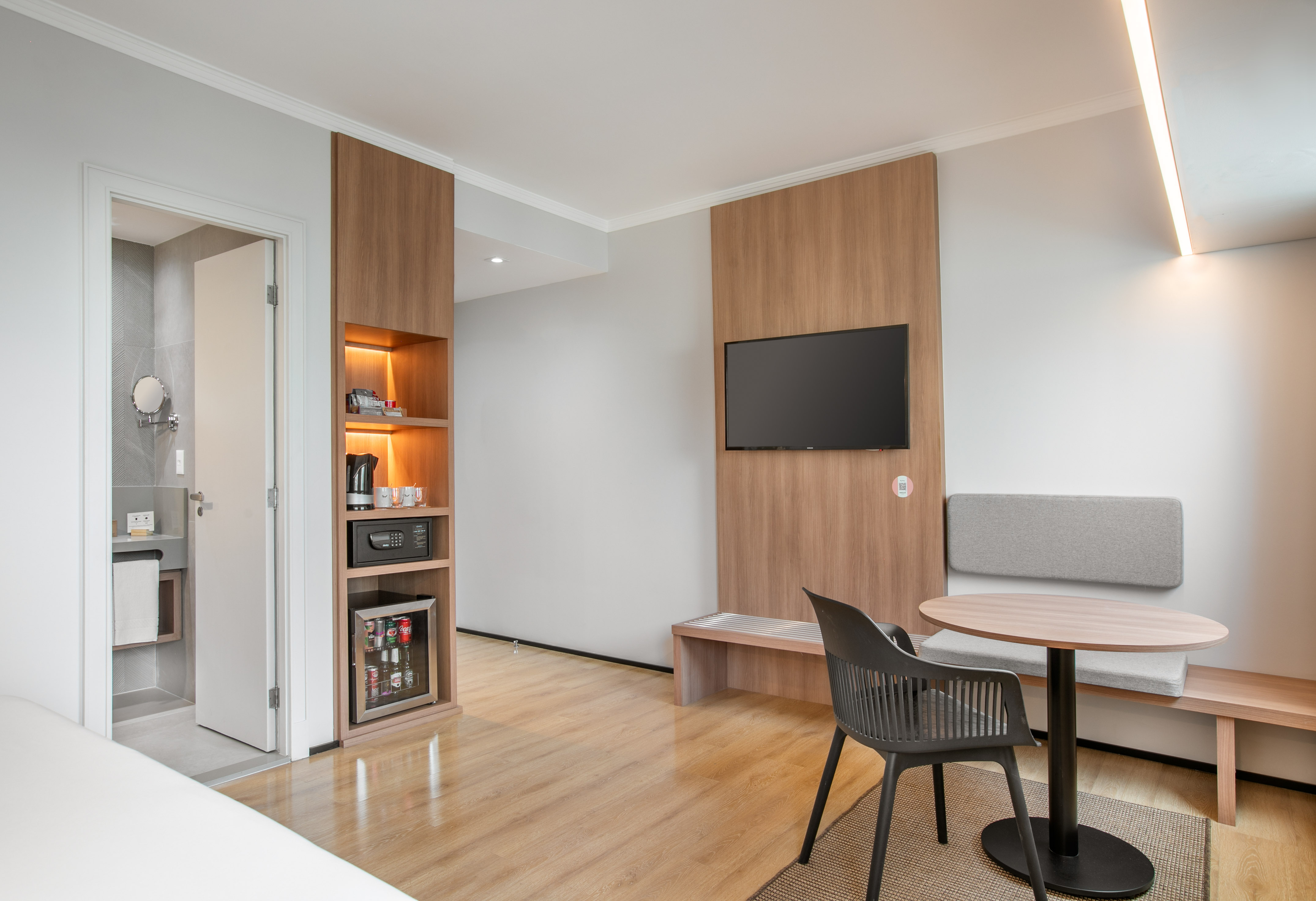 Double Premium Queen Bed