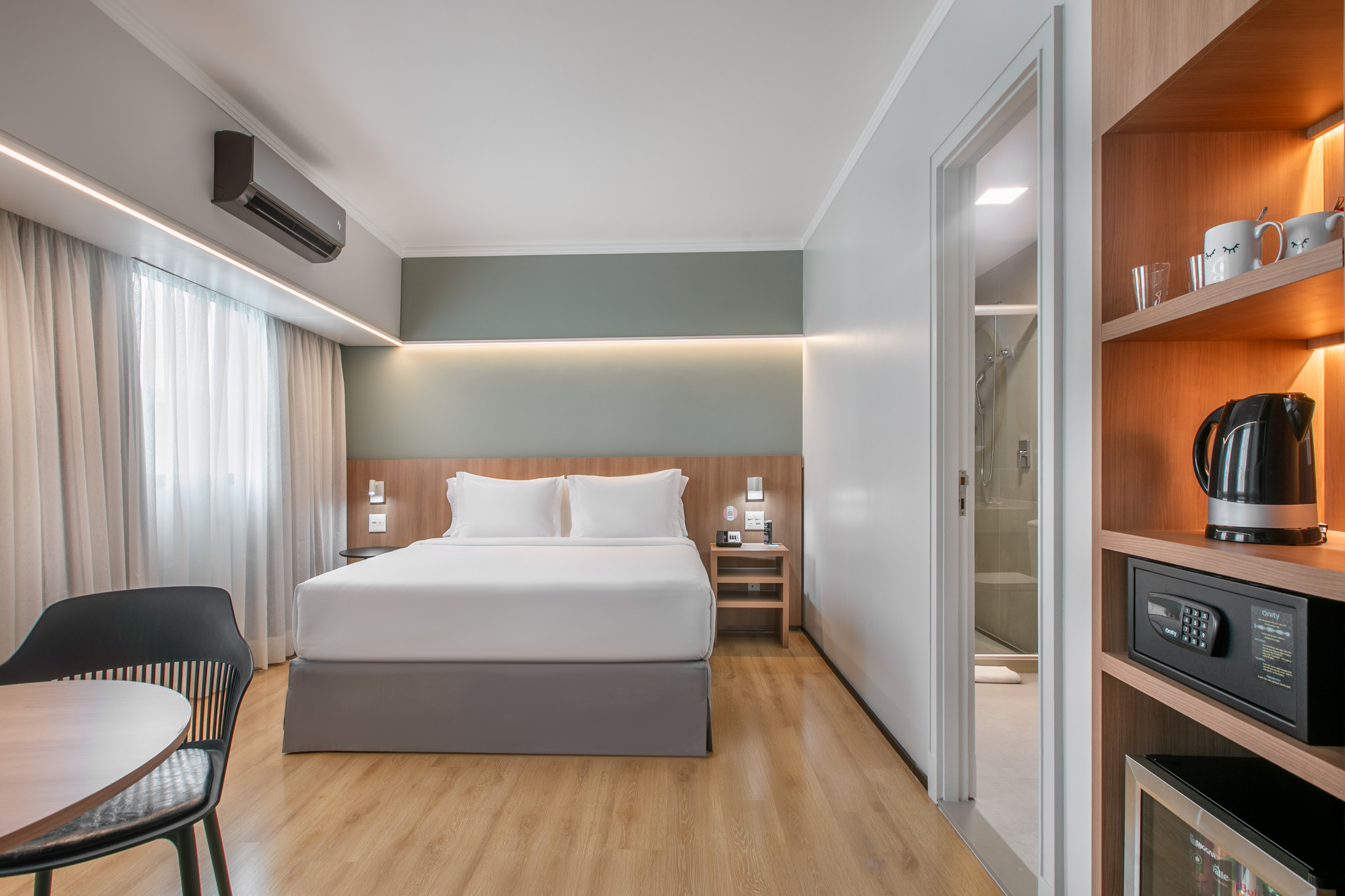 Double Premium Queen Bed