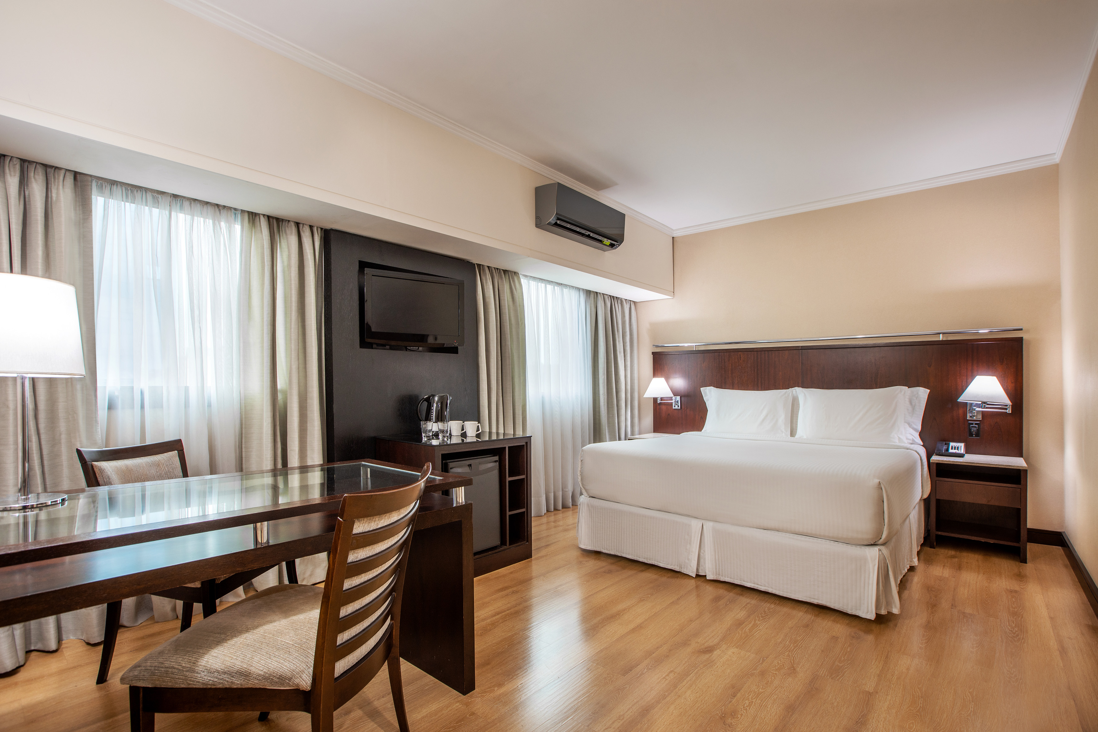 Double Queen Size Bed