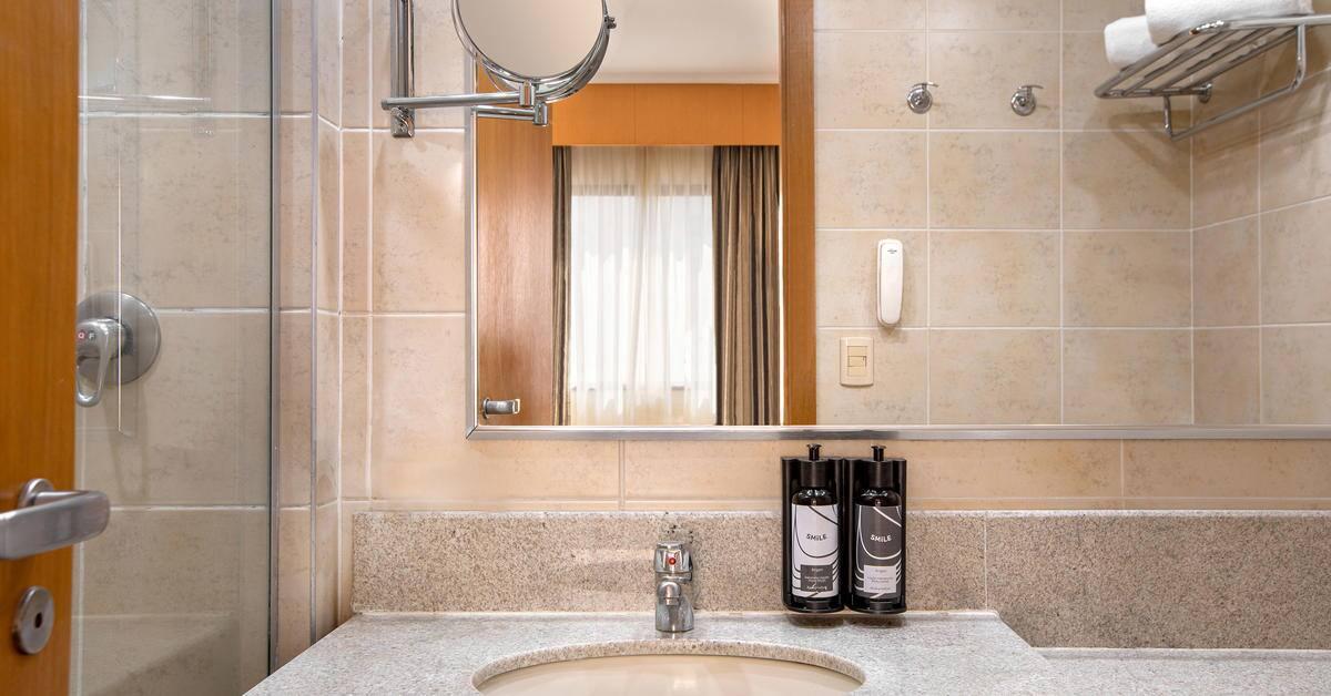 Double Queen Size Bed