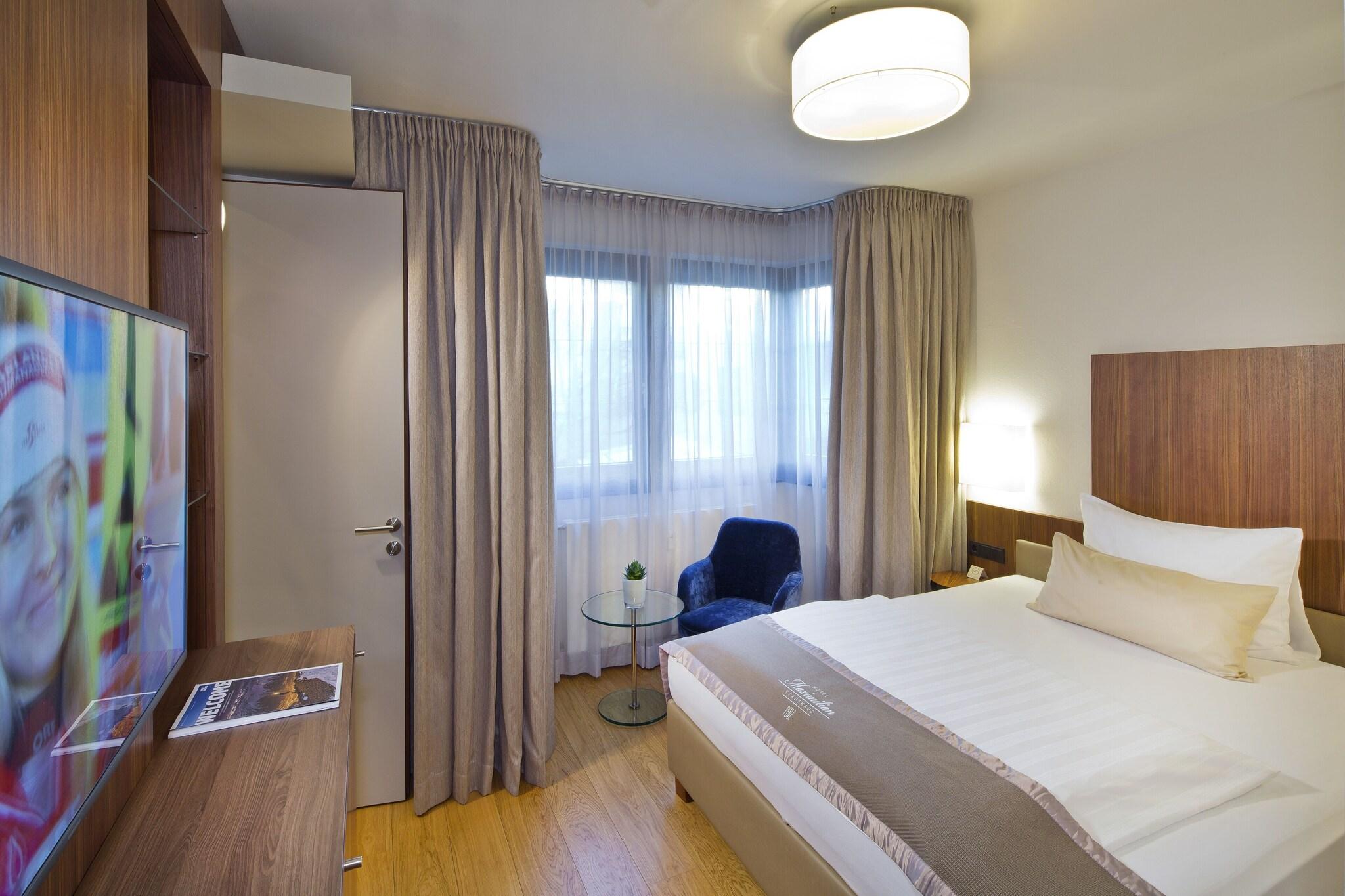 Single Queen Size Bed