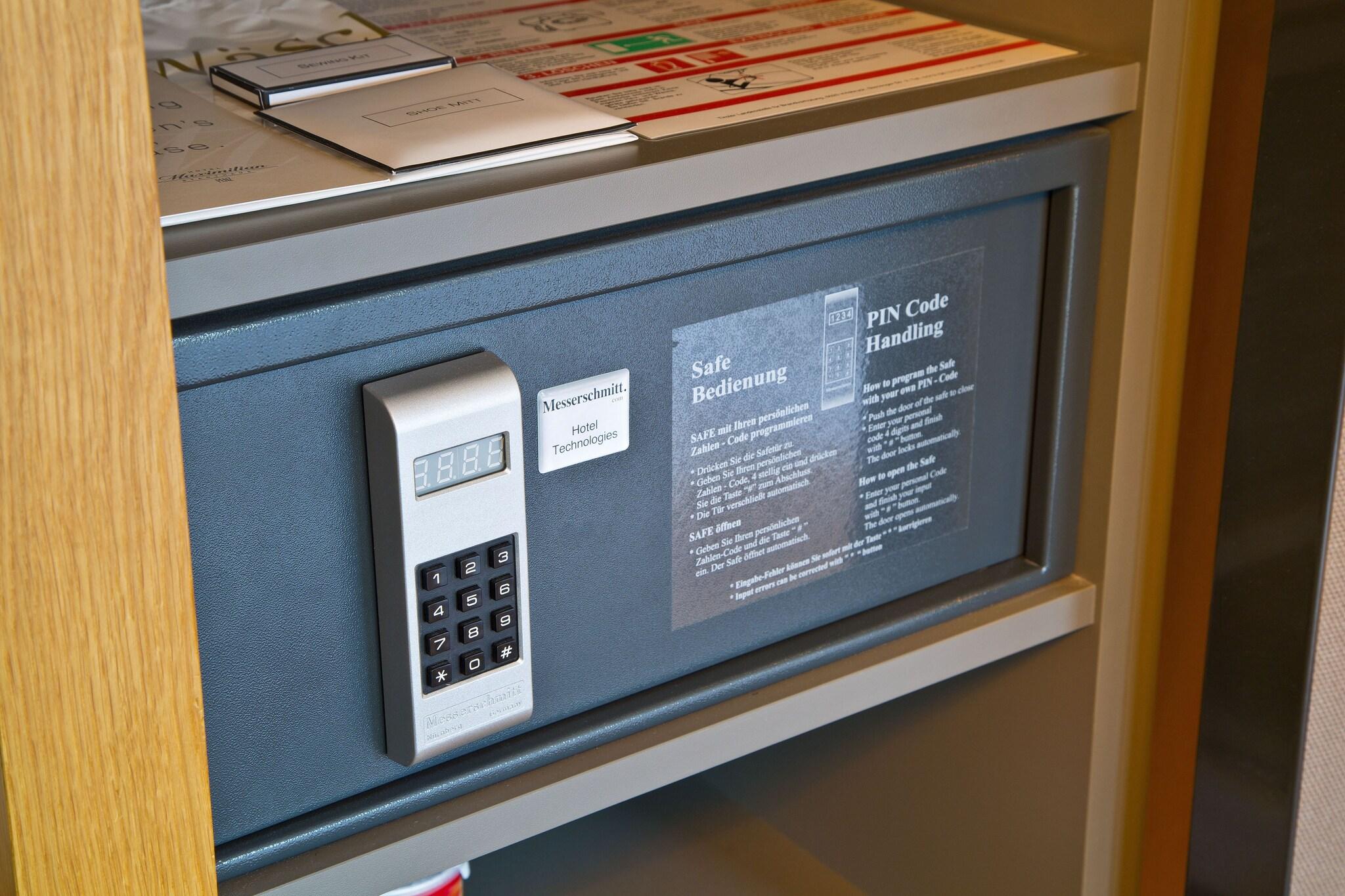 Double Queen Size Bed