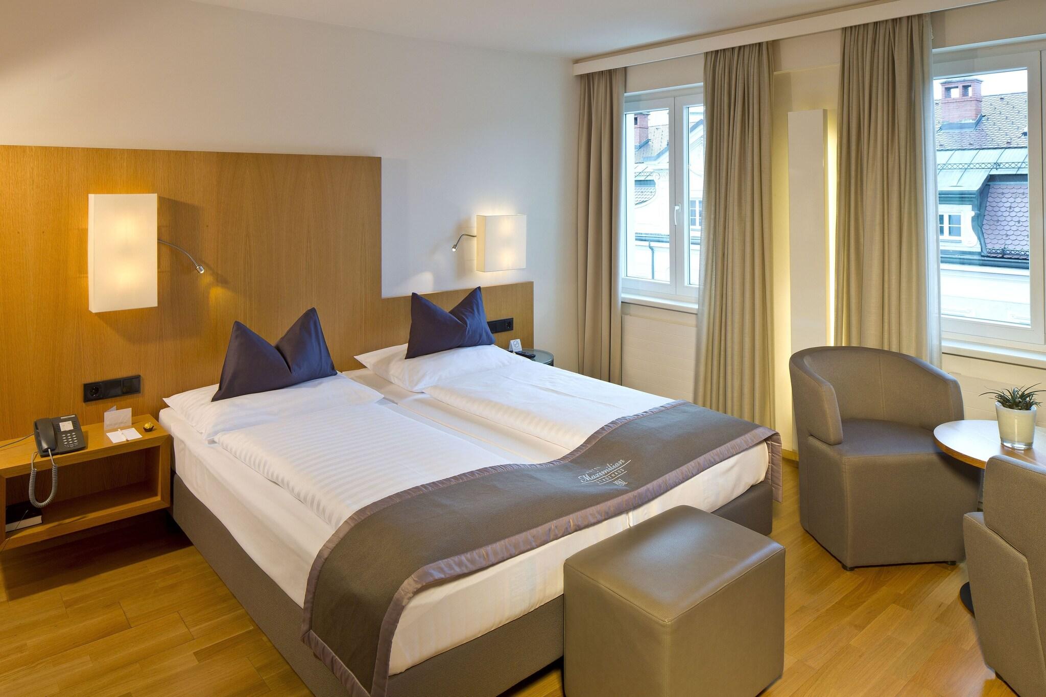 Double King Bed Non Smoking