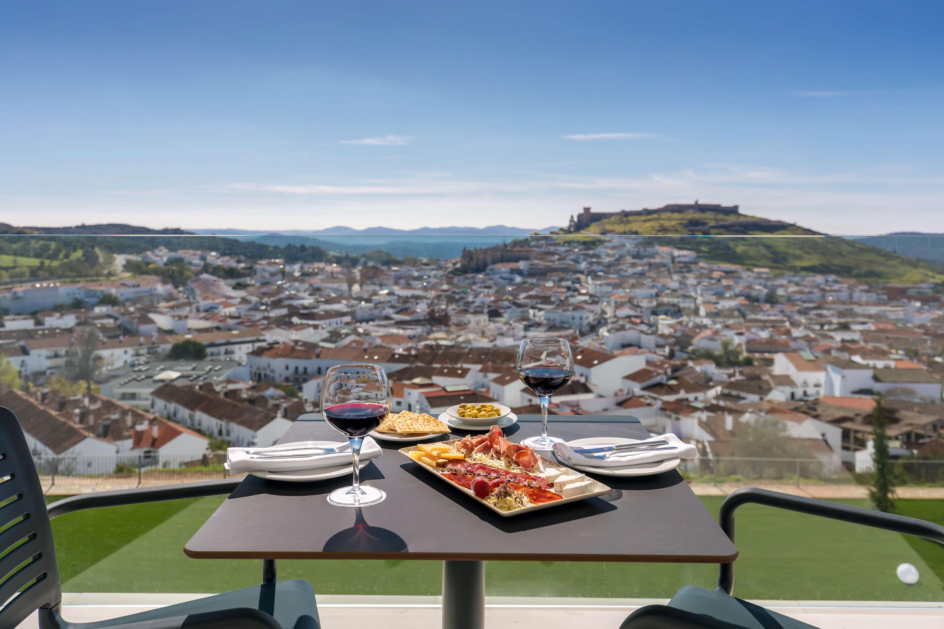 Double or Twin Deluxe with Views