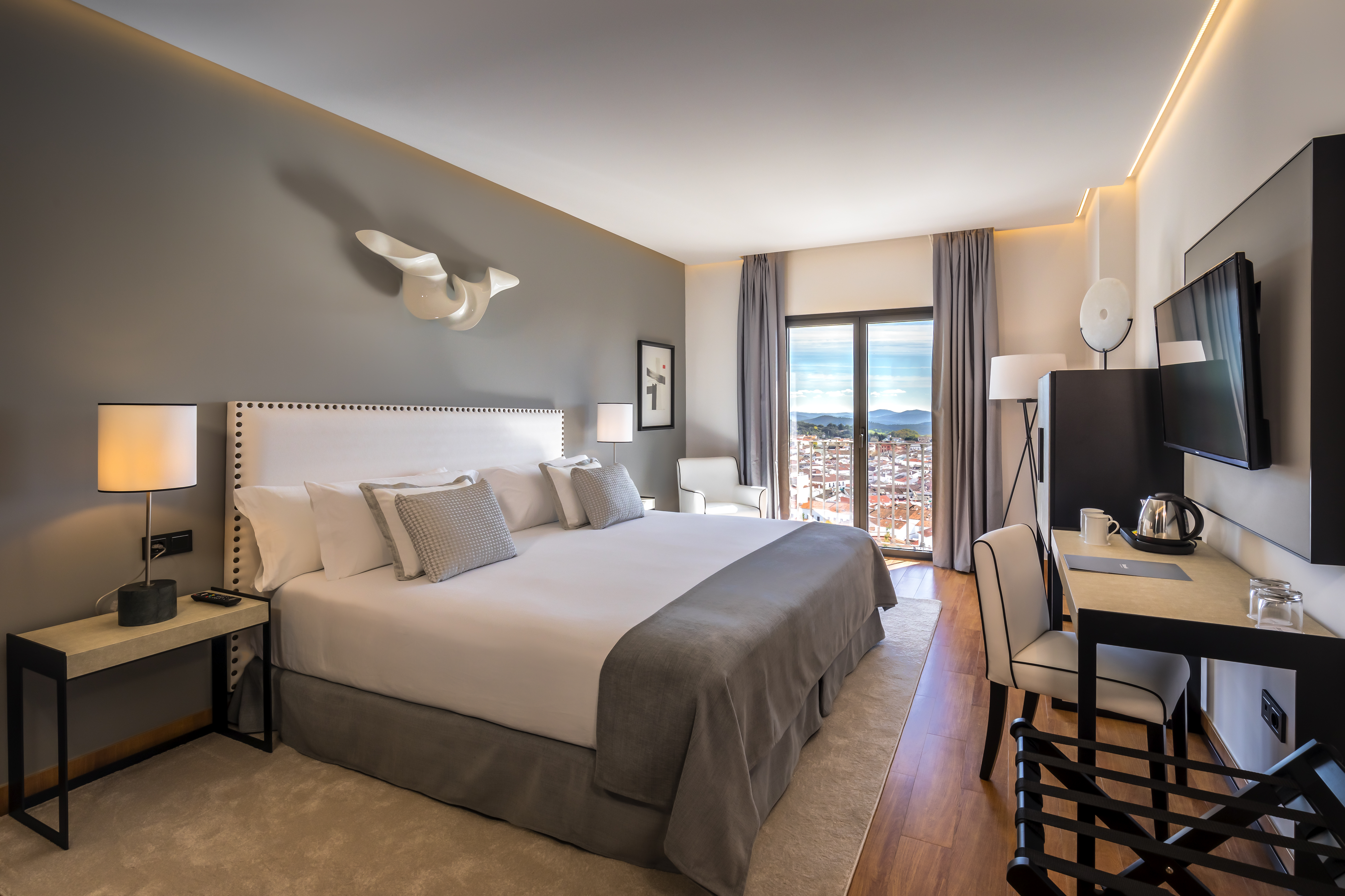 Double Deluxe Pool View