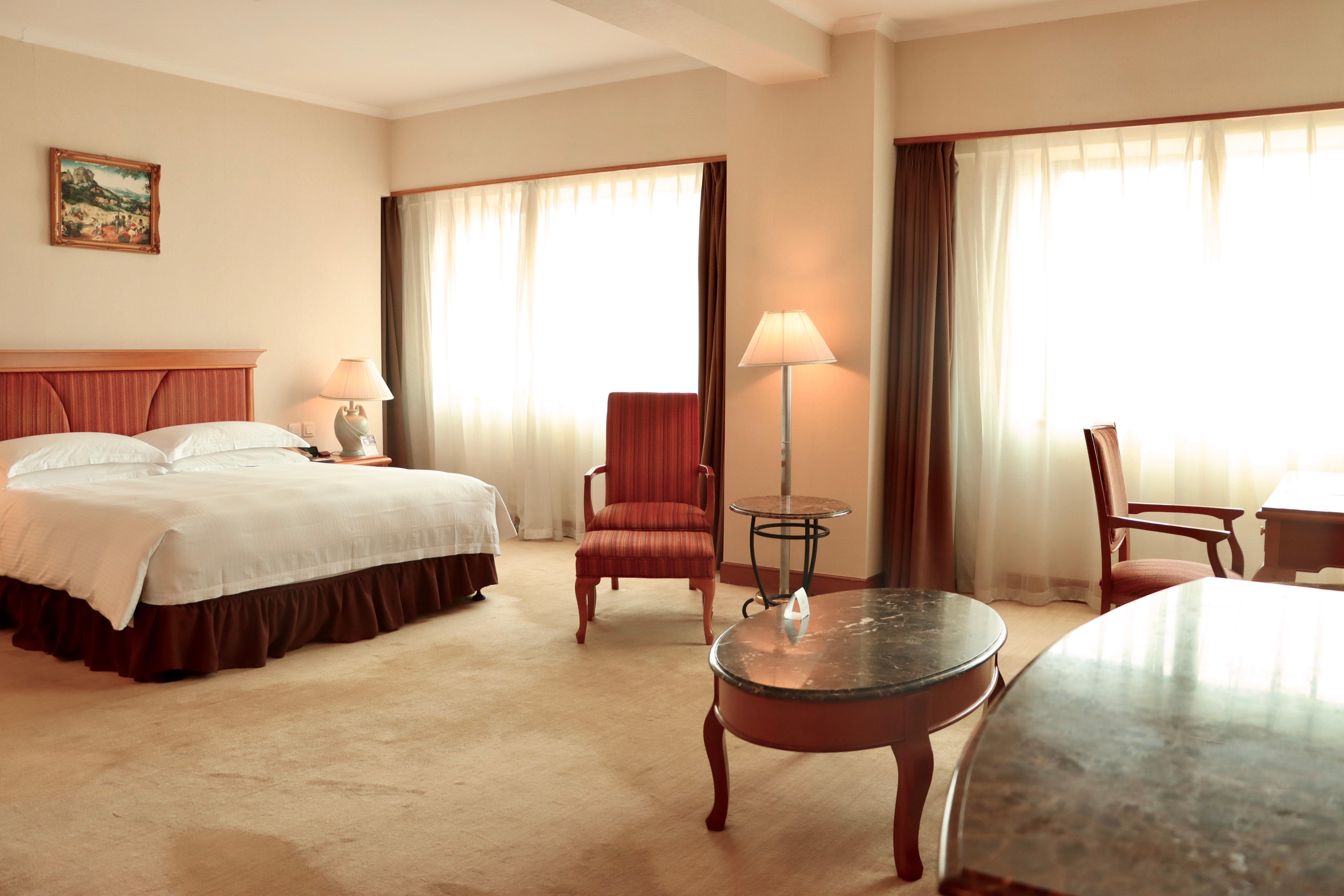 Junior Suite King Size Bed