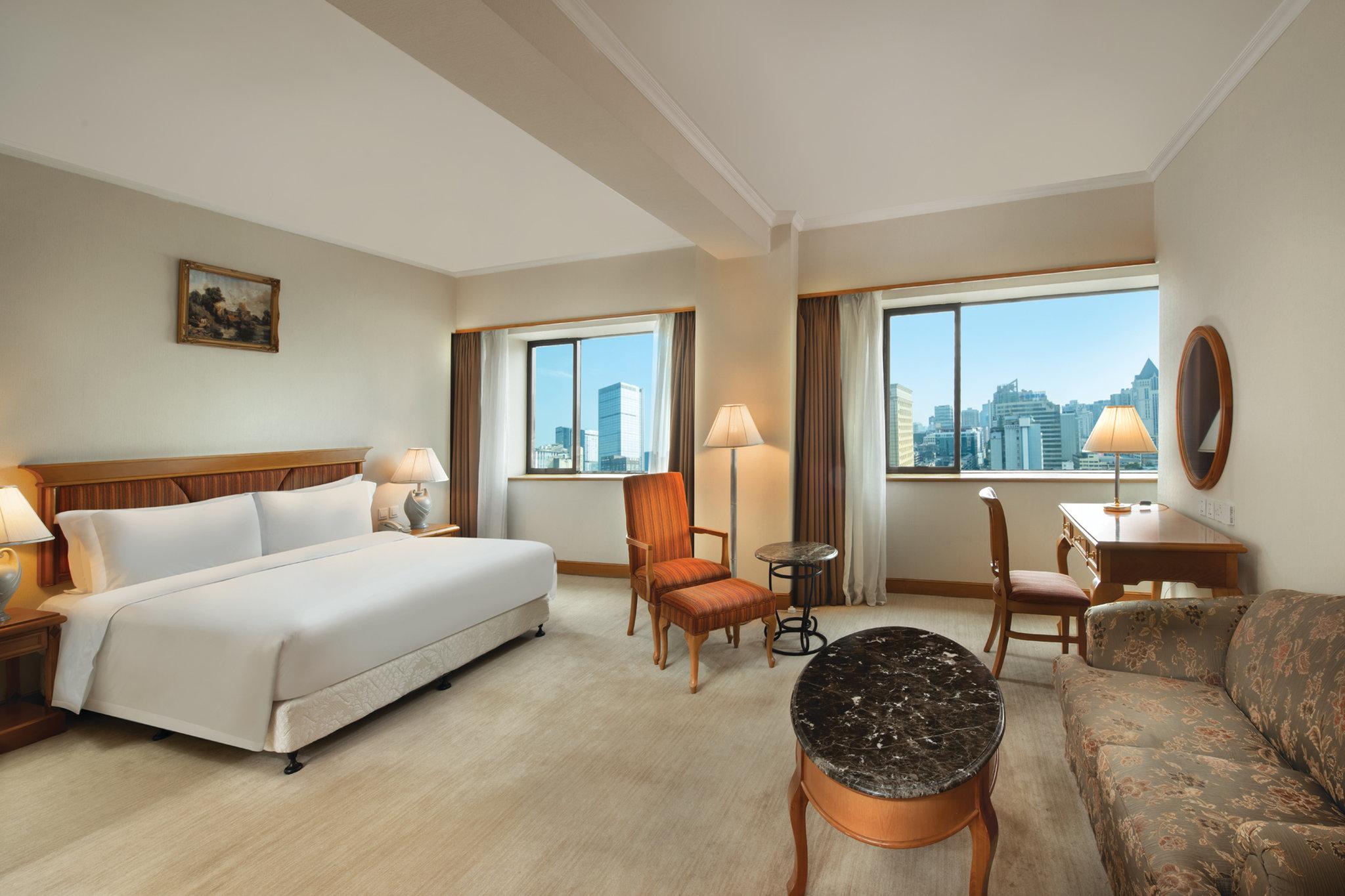 Junior Suite King Size Bed