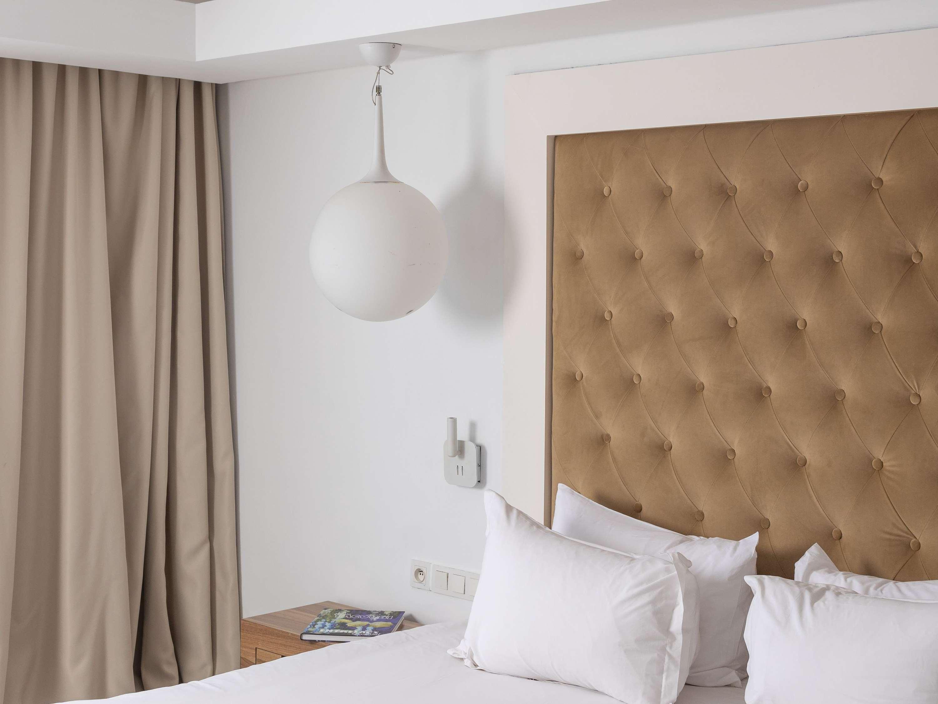 Suite Ocean View King Bed