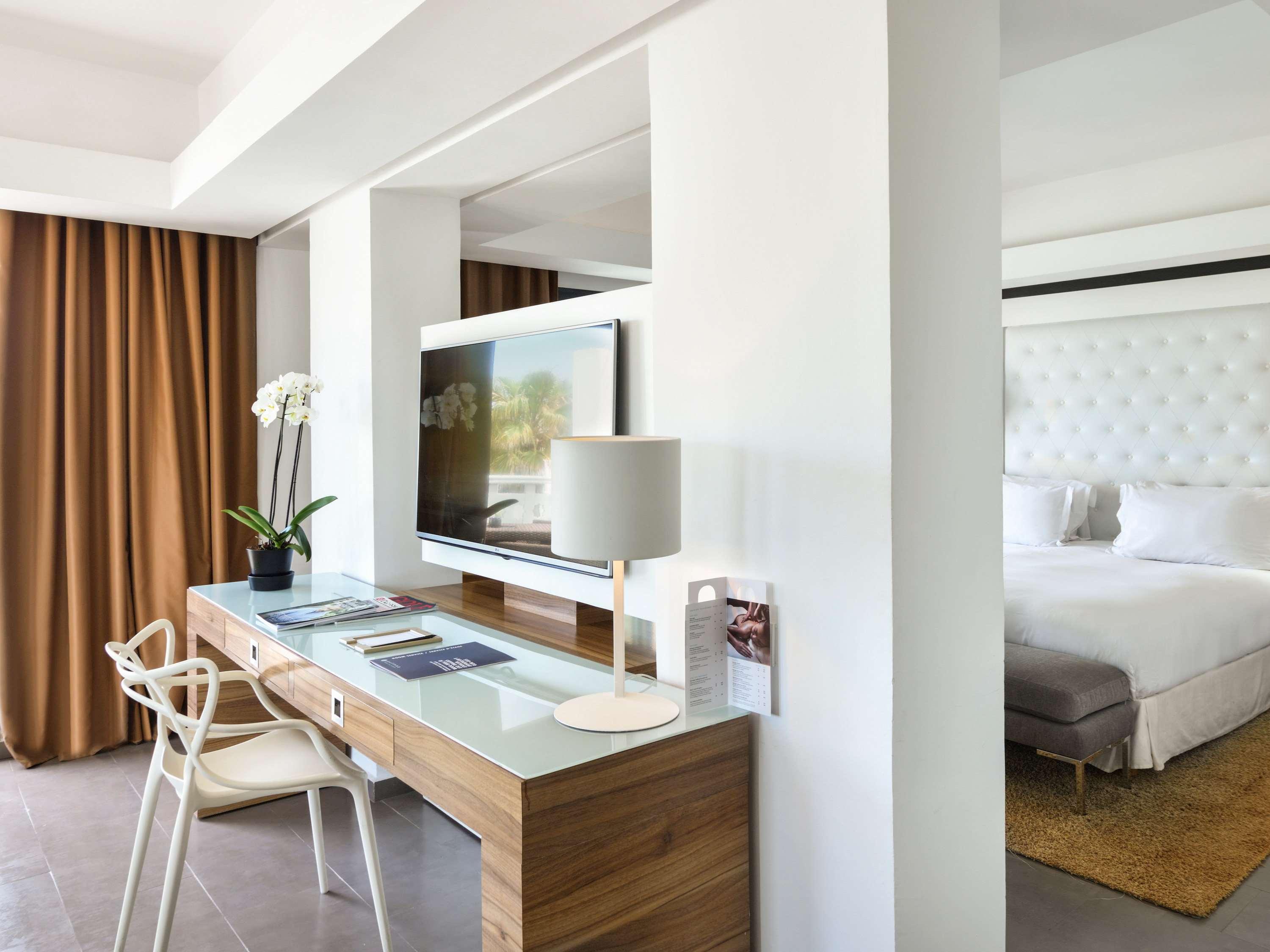 Junior Suite King Size Bed