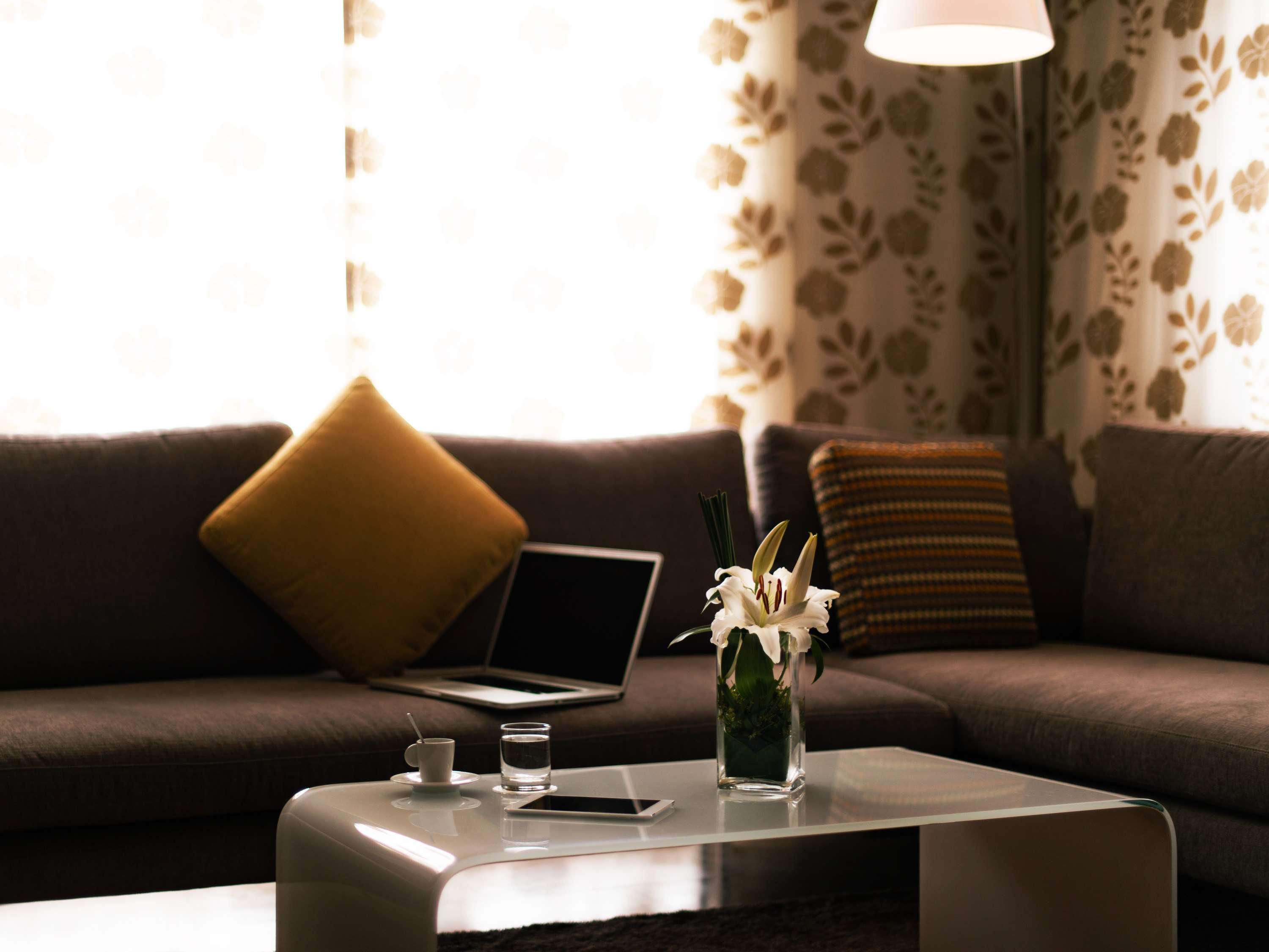 Suite Ocean View King Bed