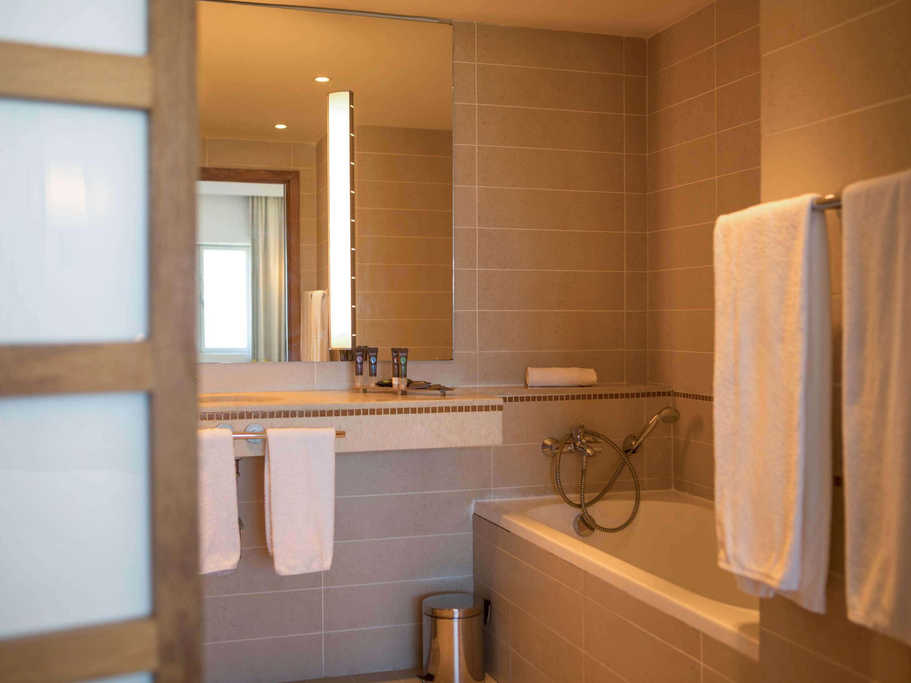 Junior Suite King Size Bed