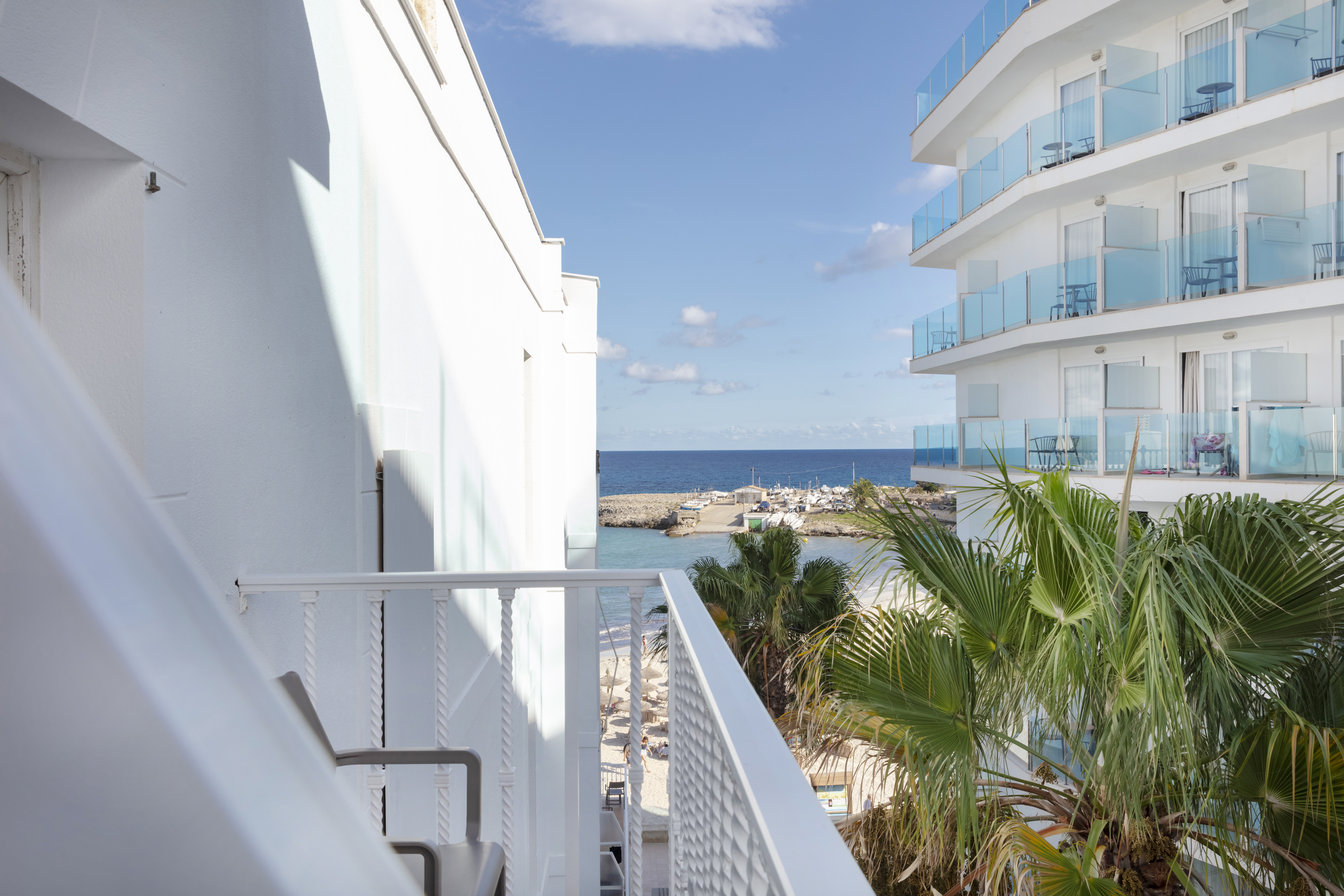 Double or Twin Side Sea View
