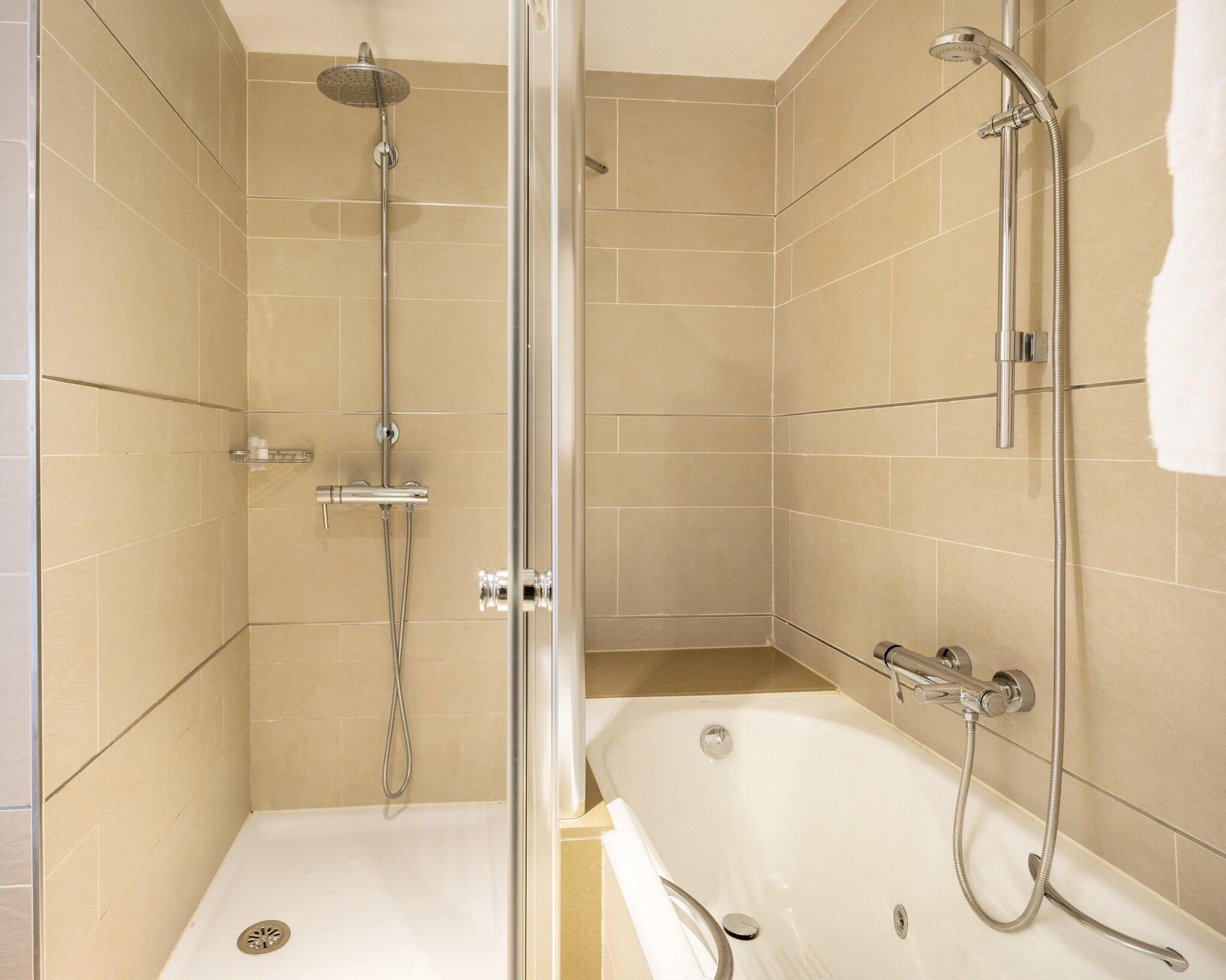 Junior Suite King Size Bed