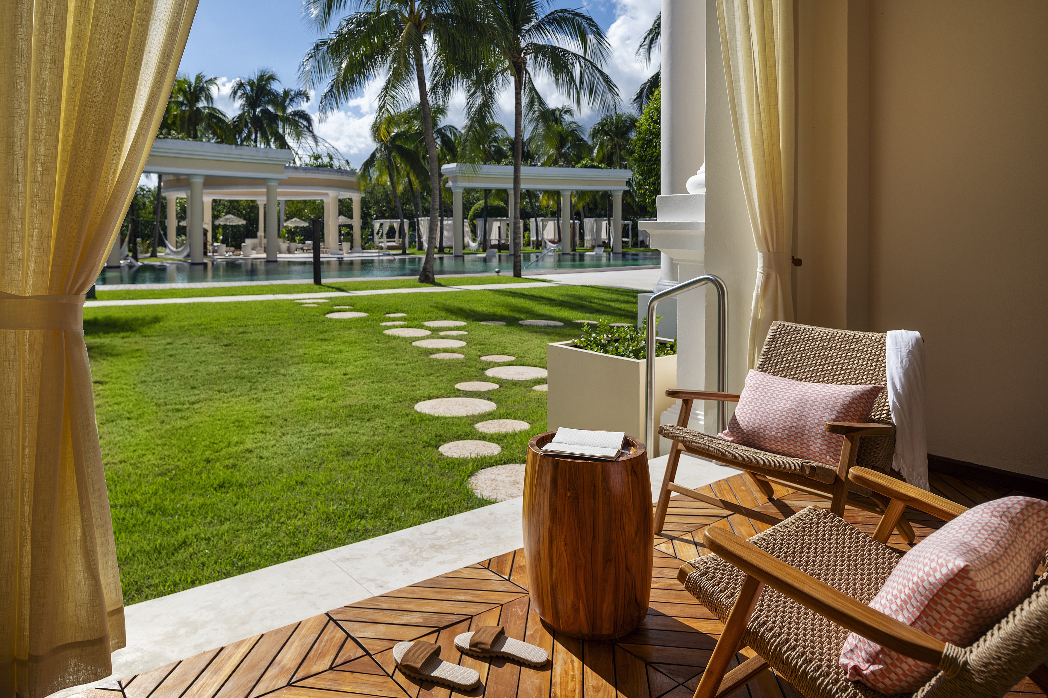 Double with Private Pool