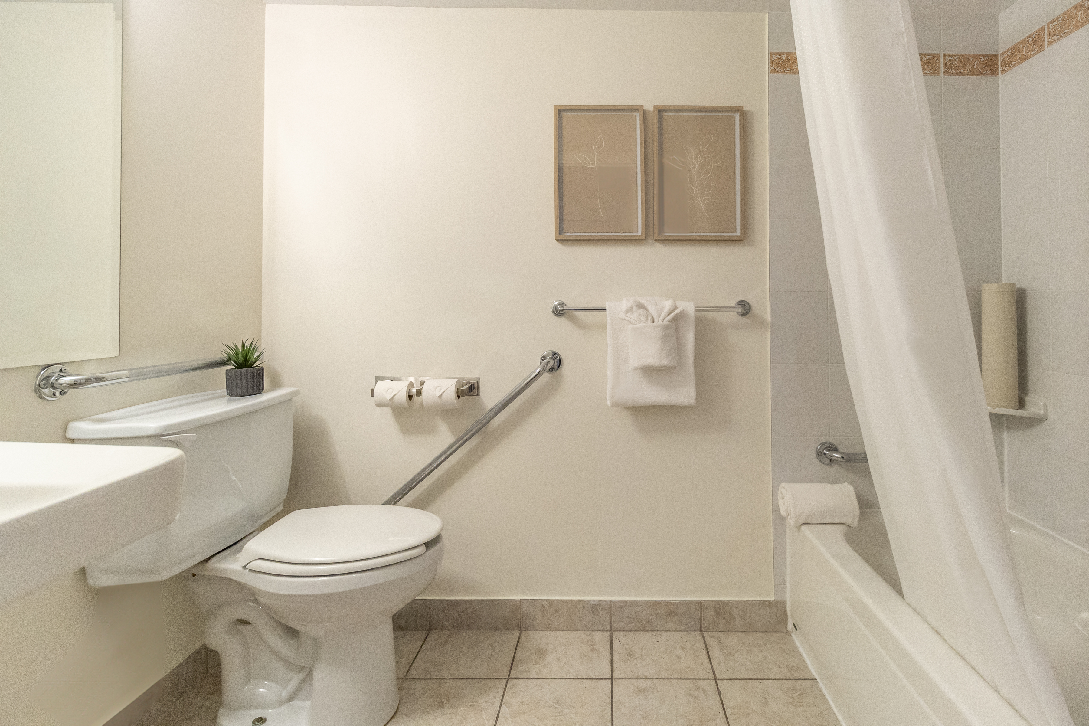 Suite Two Queen Beds