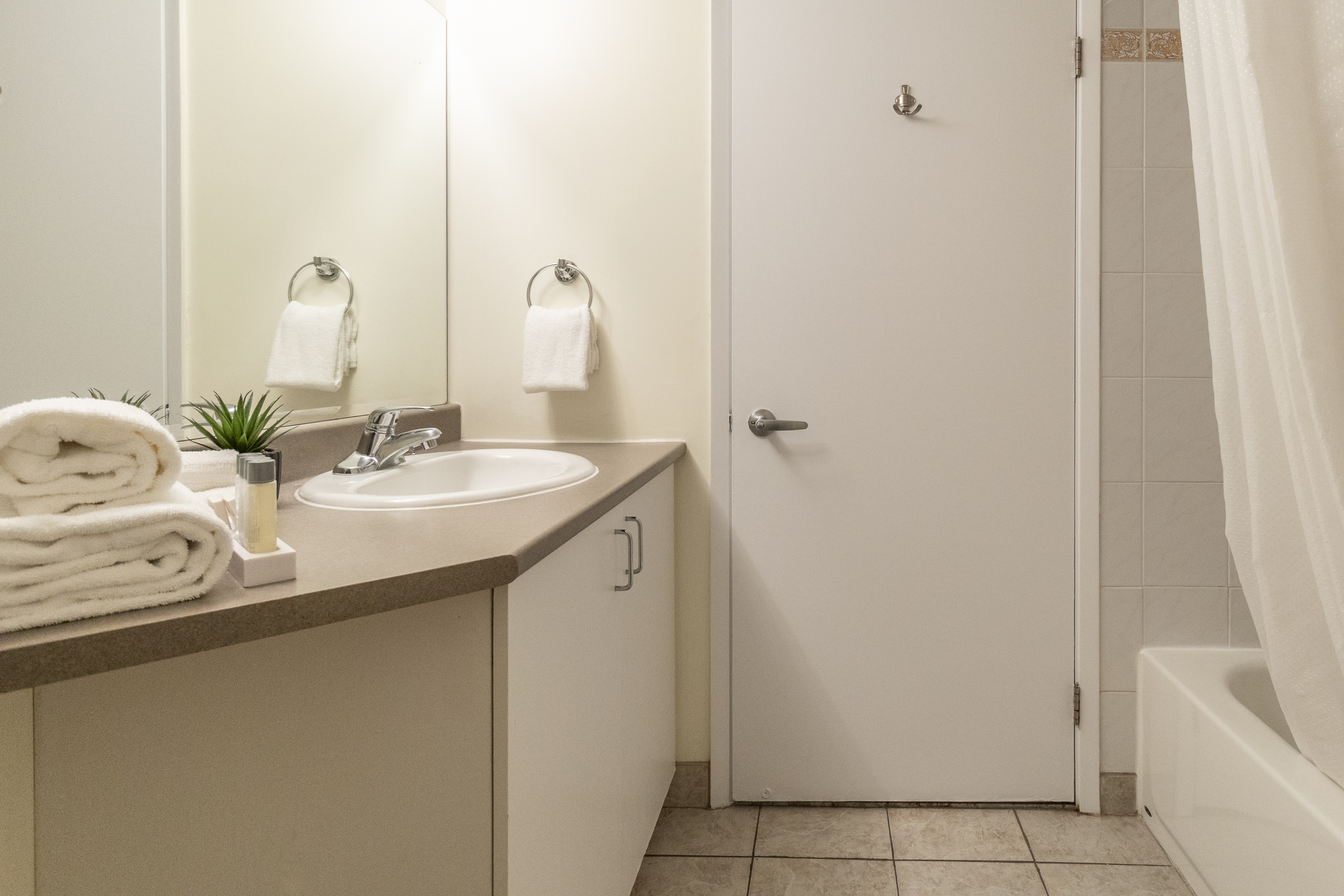 Studio King Size Bed