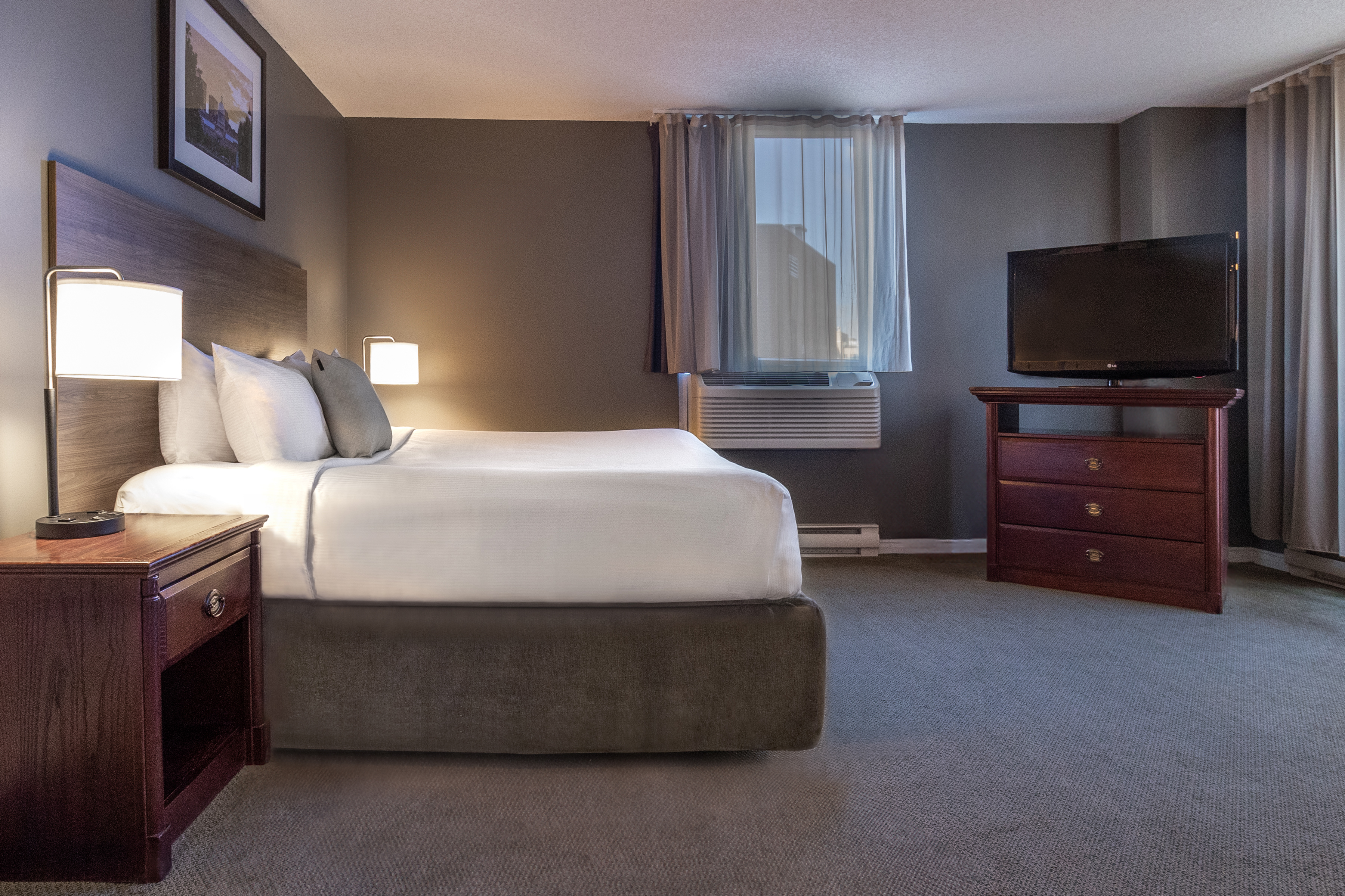 Studio King Size Bed