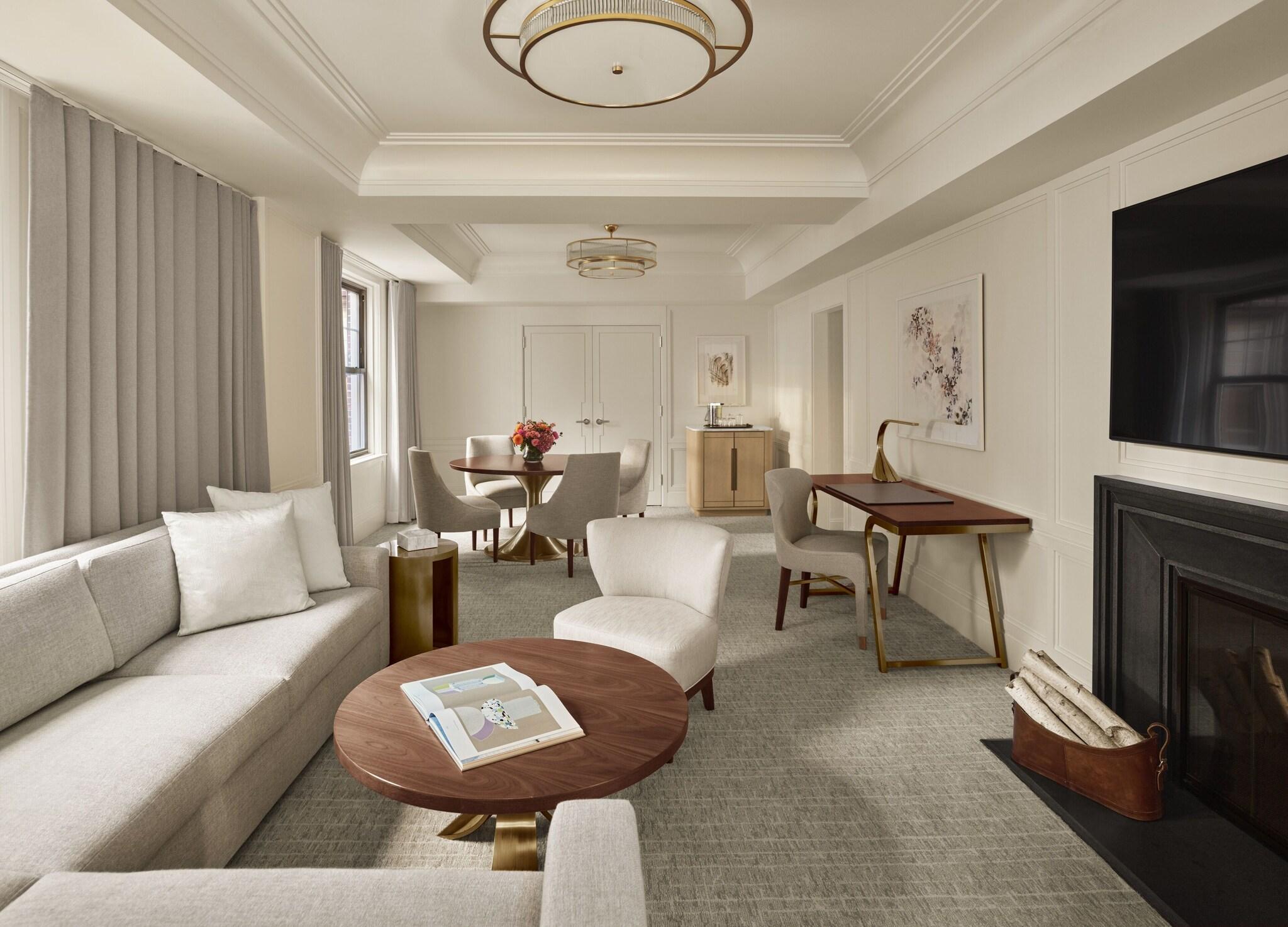 Suite Classic King Bed