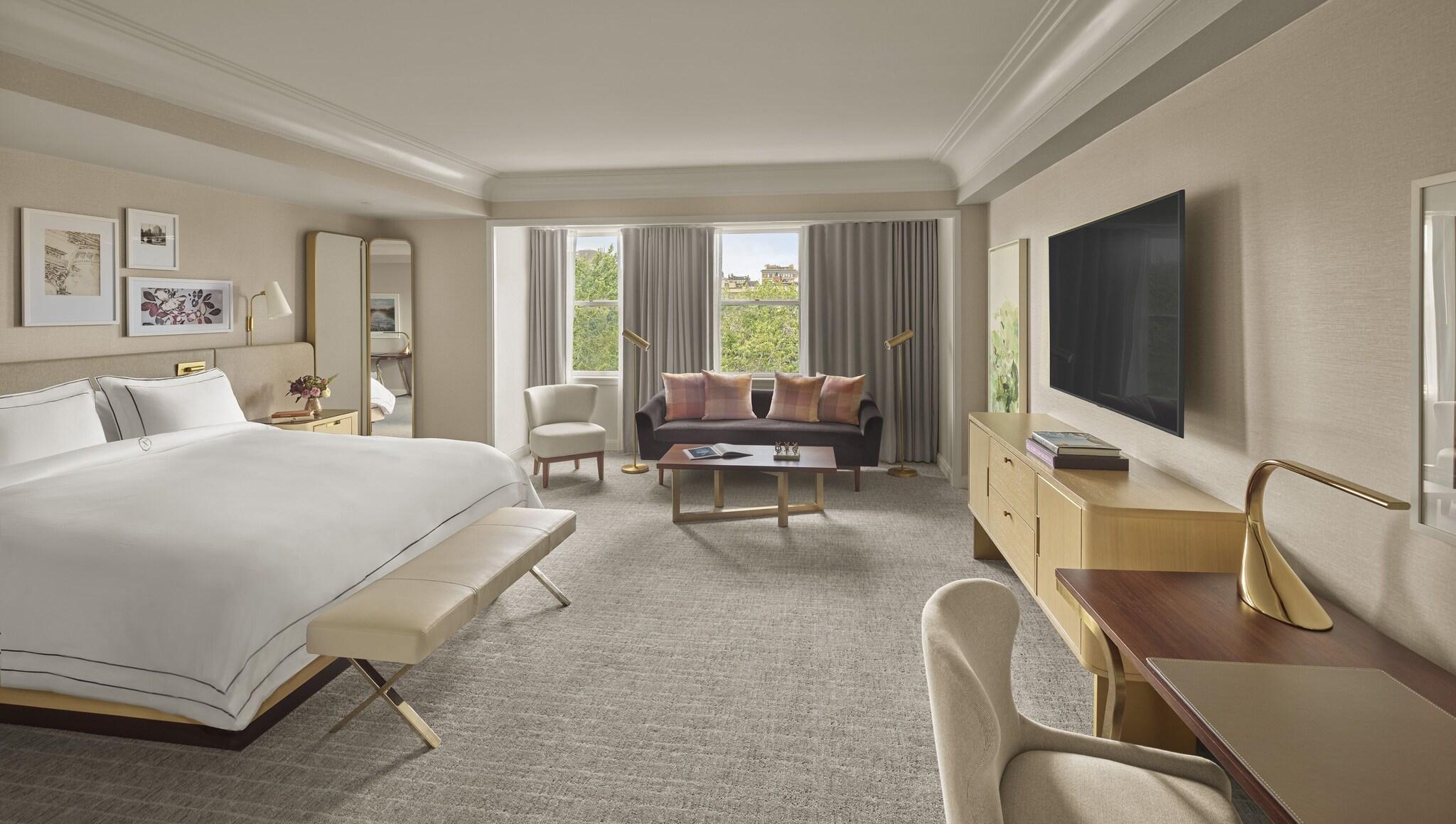 Studio King Size Bed