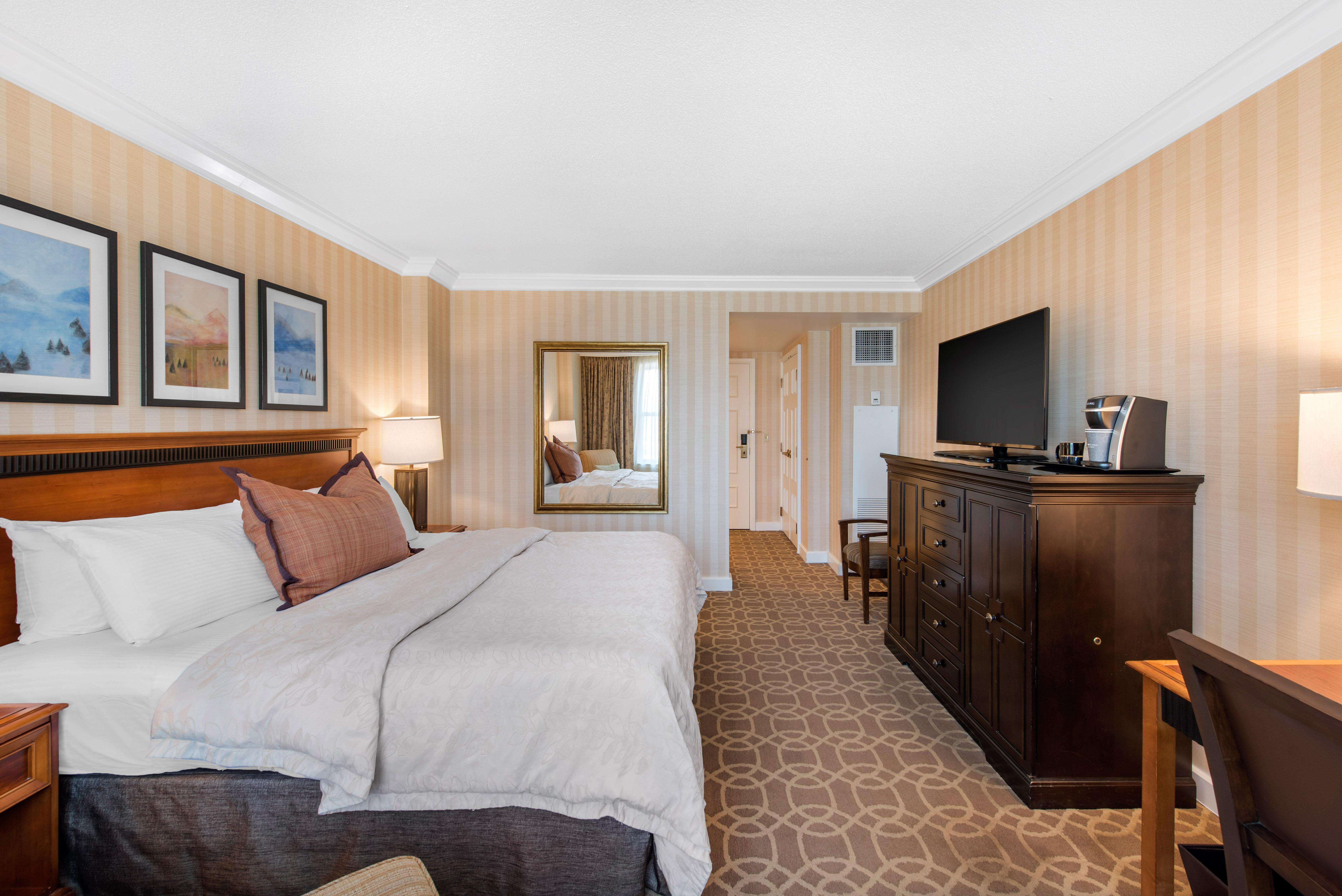 Double Deluxe King Bed