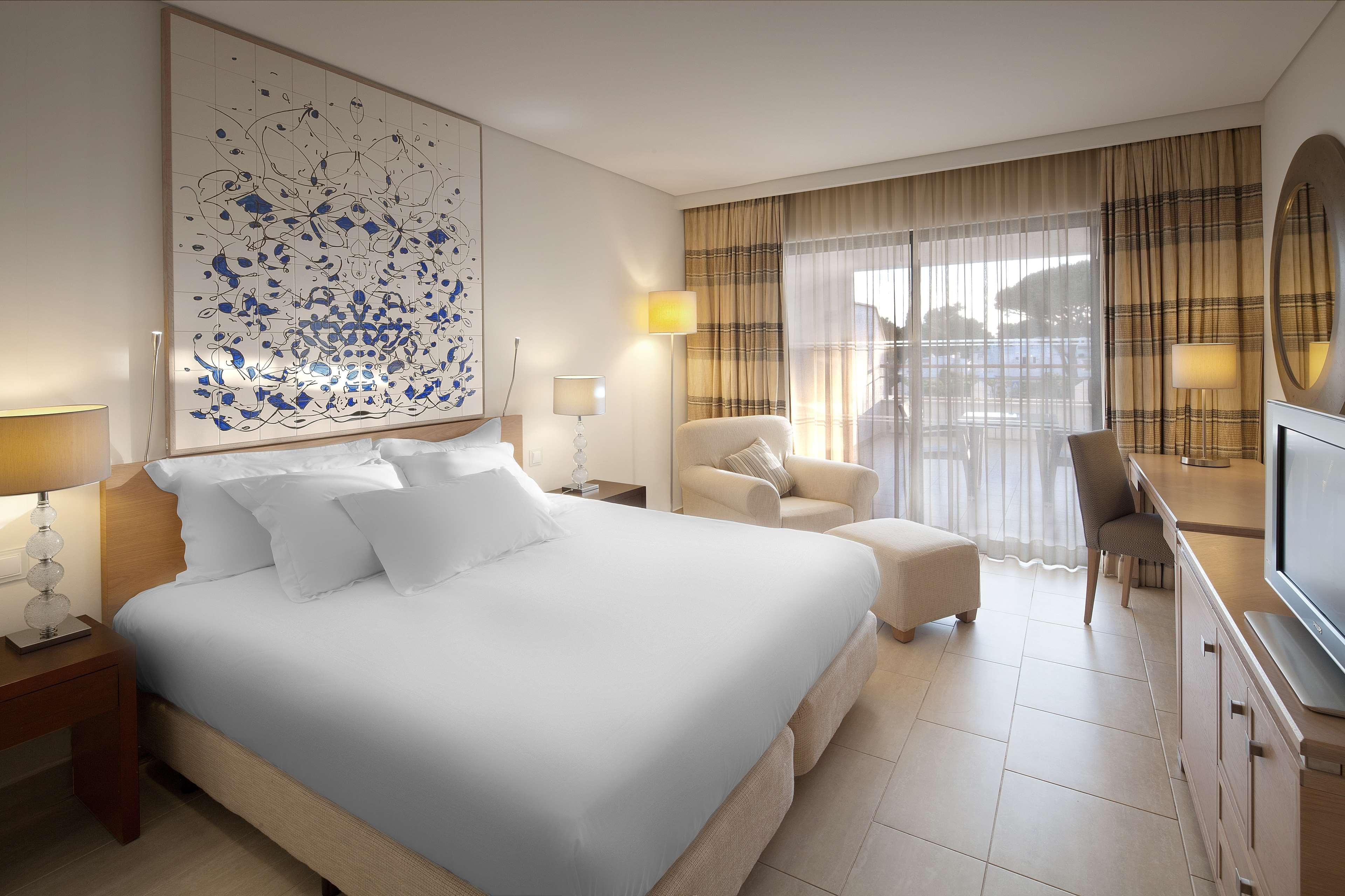 Double Deluxe King Bed