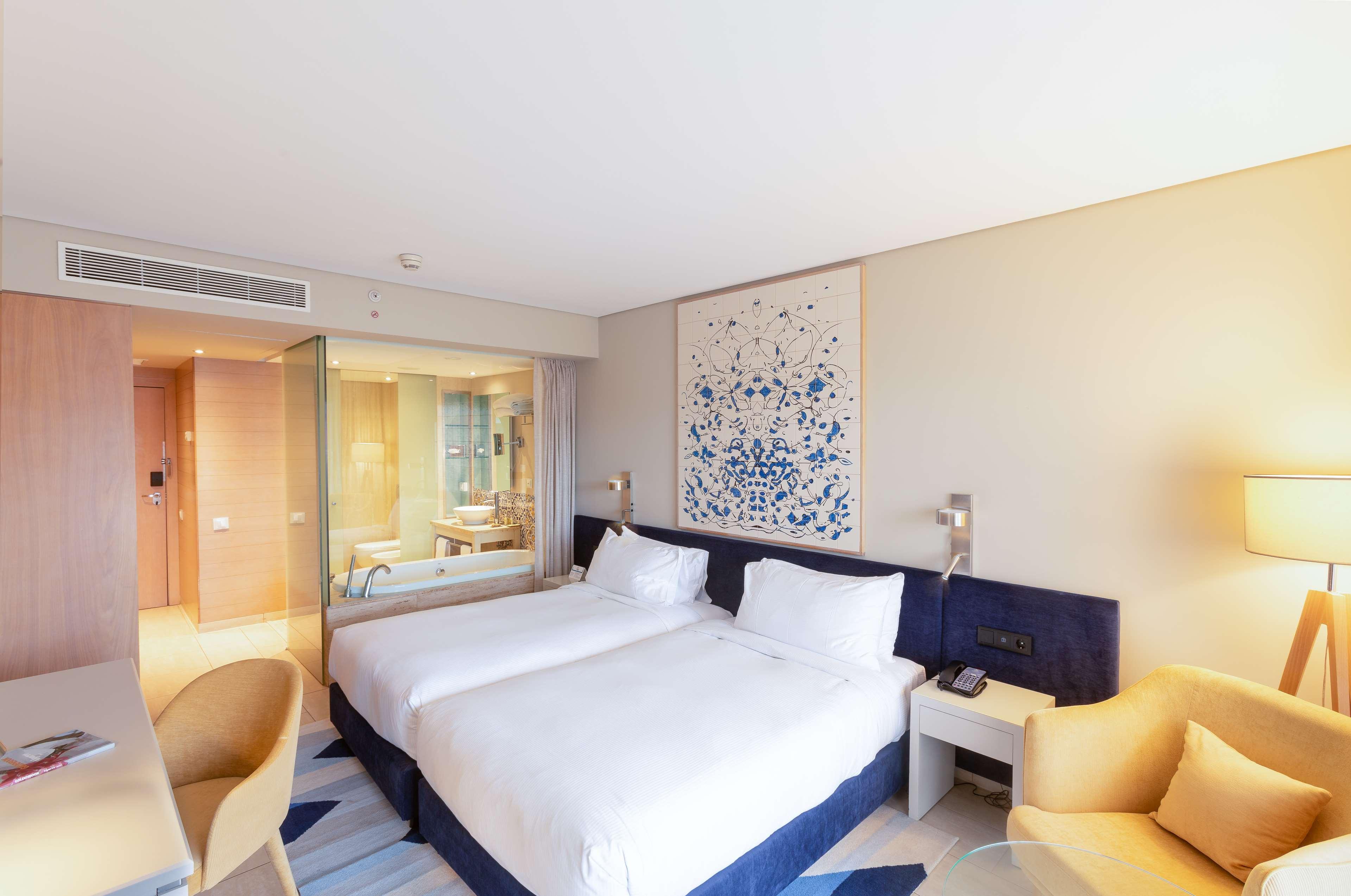 Twin Deluxe Pool View