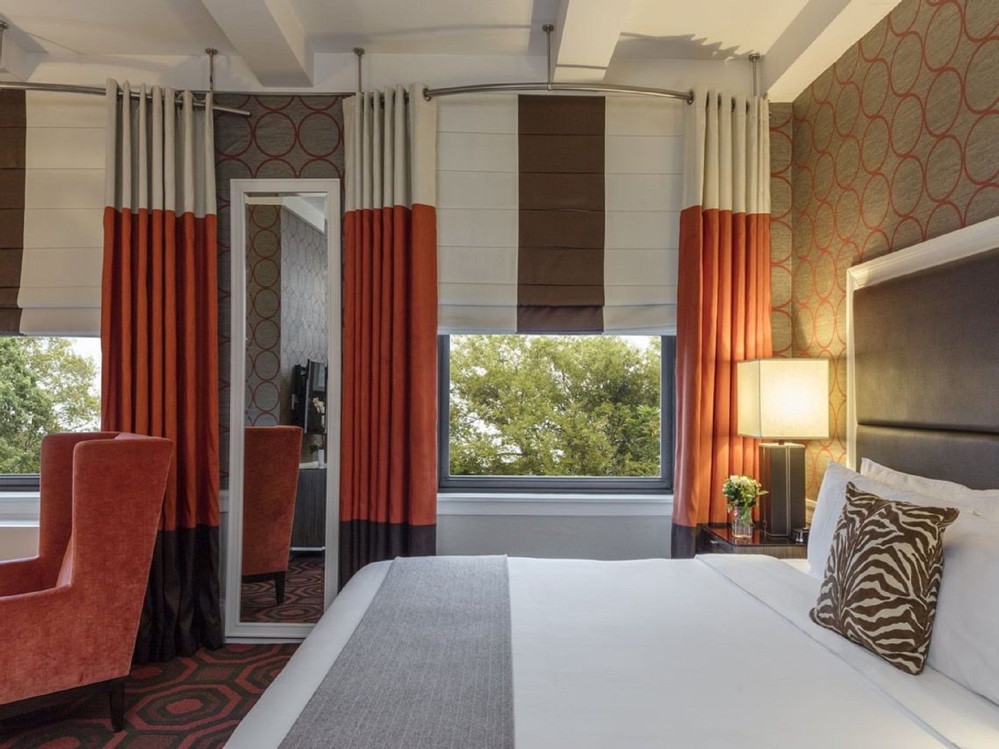 Double Deluxe King Bed