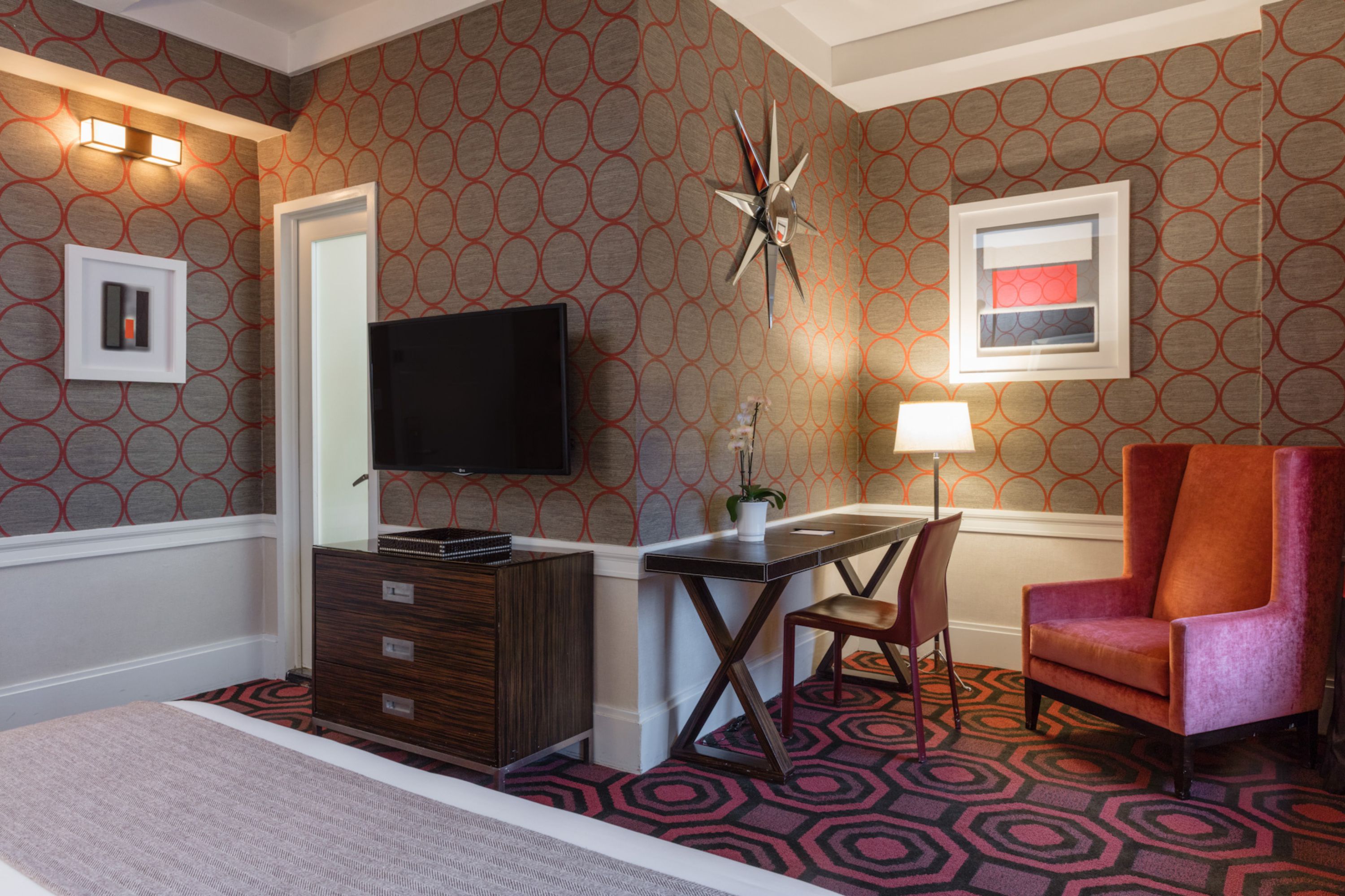 Double Deluxe King Bed