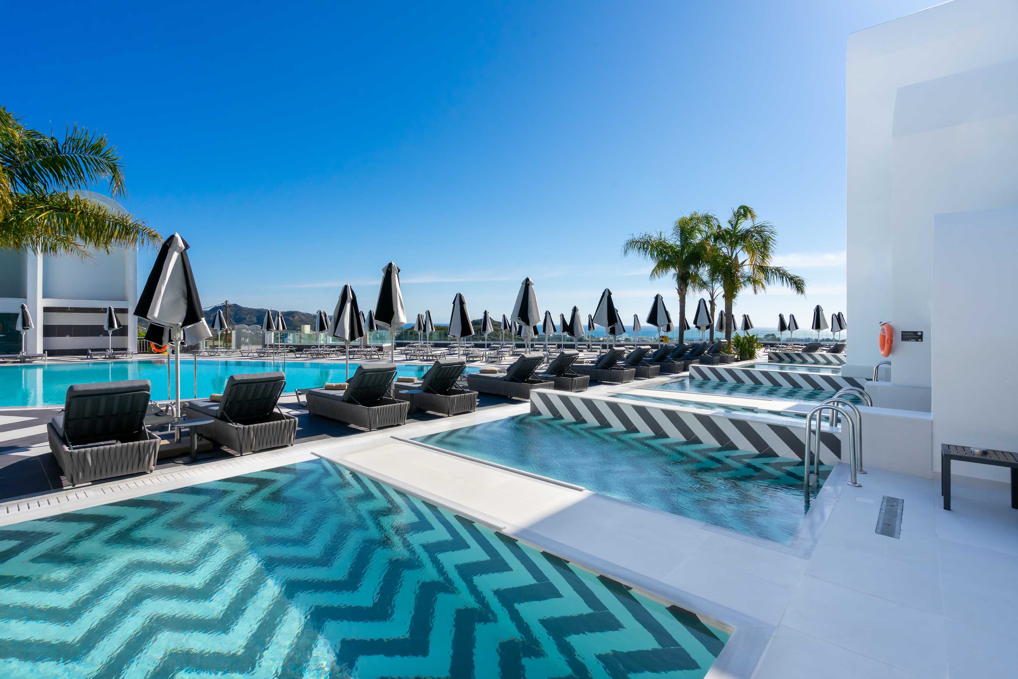 Double or Twin Deluxe with Private Pool