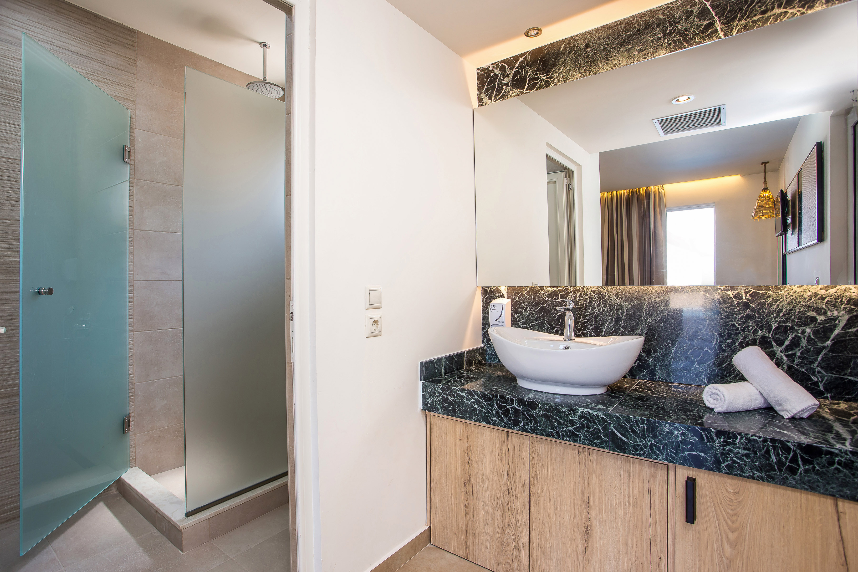 Double or Twin Deluxe with Private Pool